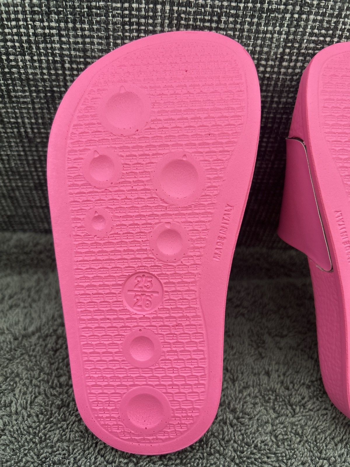Off-White Kids Off-White Pool Slide Fuchsia Yellow 8T Size US 4 / IT 34 - 4 Thumbnail