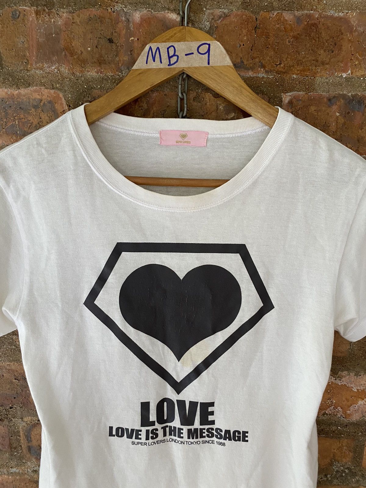 Super Lovers 1990s Iconic LOVE is a Messenger poem tee Size M / US 6-8 / IT 42-44 - 3 Thumbnail
