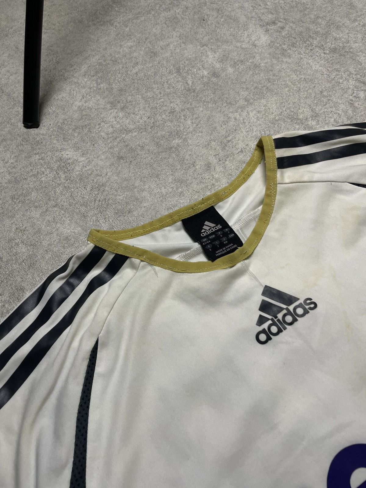 Adidas Real Madrid 2006-2007 home jersey soccer Adidas Size US L / EU 52-54 / 3 - 2 Thumbnail