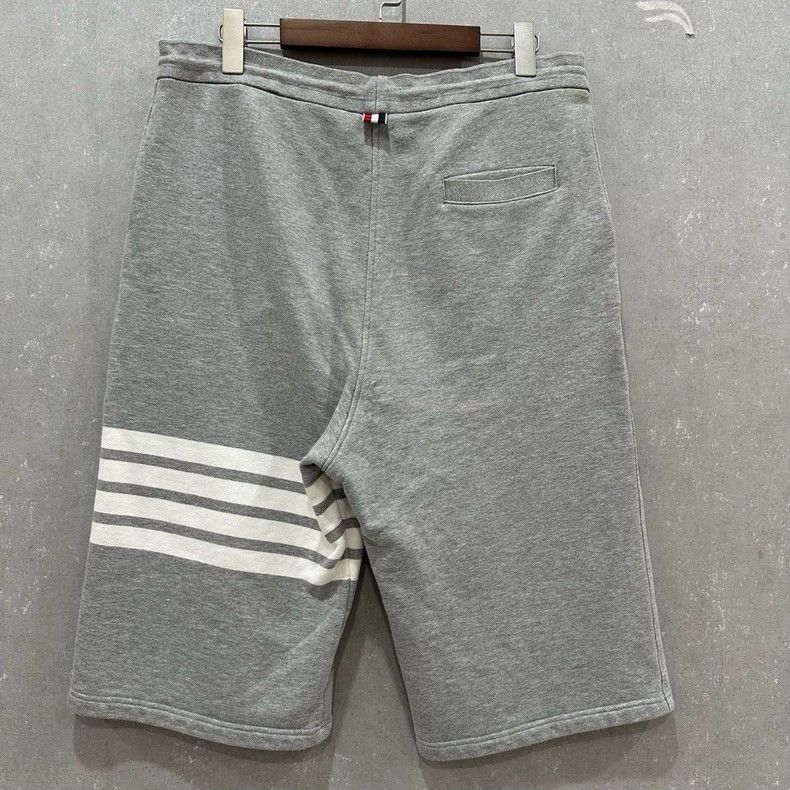 Thom Browne Thom Browne Classic striped shorts Size US 30 / EU 46 - 3 Thumbnail