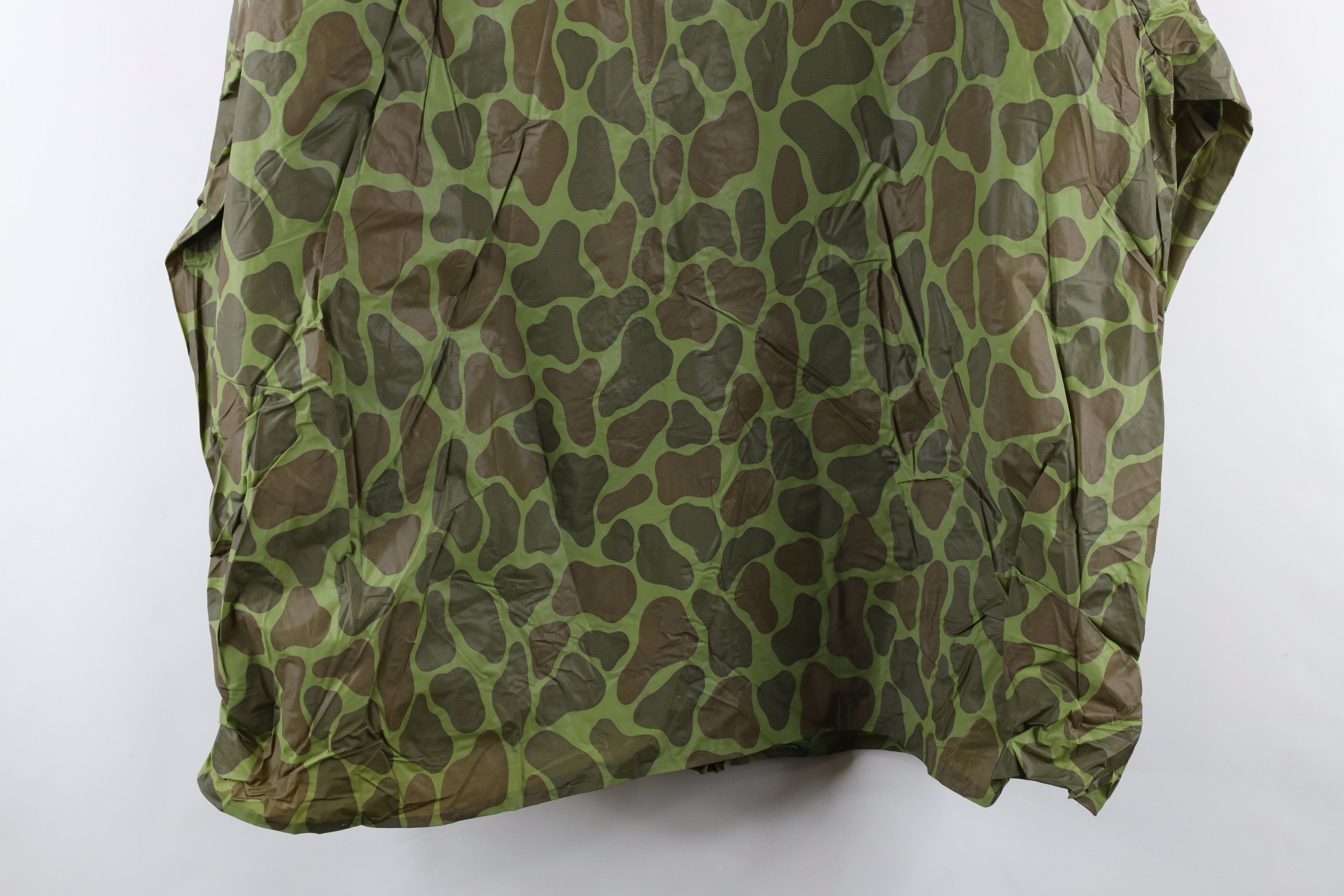 Vintage Vintage 70s Streetwear Frogskin Camouflage Rain Jacket Green Size US XL / EU 56 / 4 - 13 Thumbnail