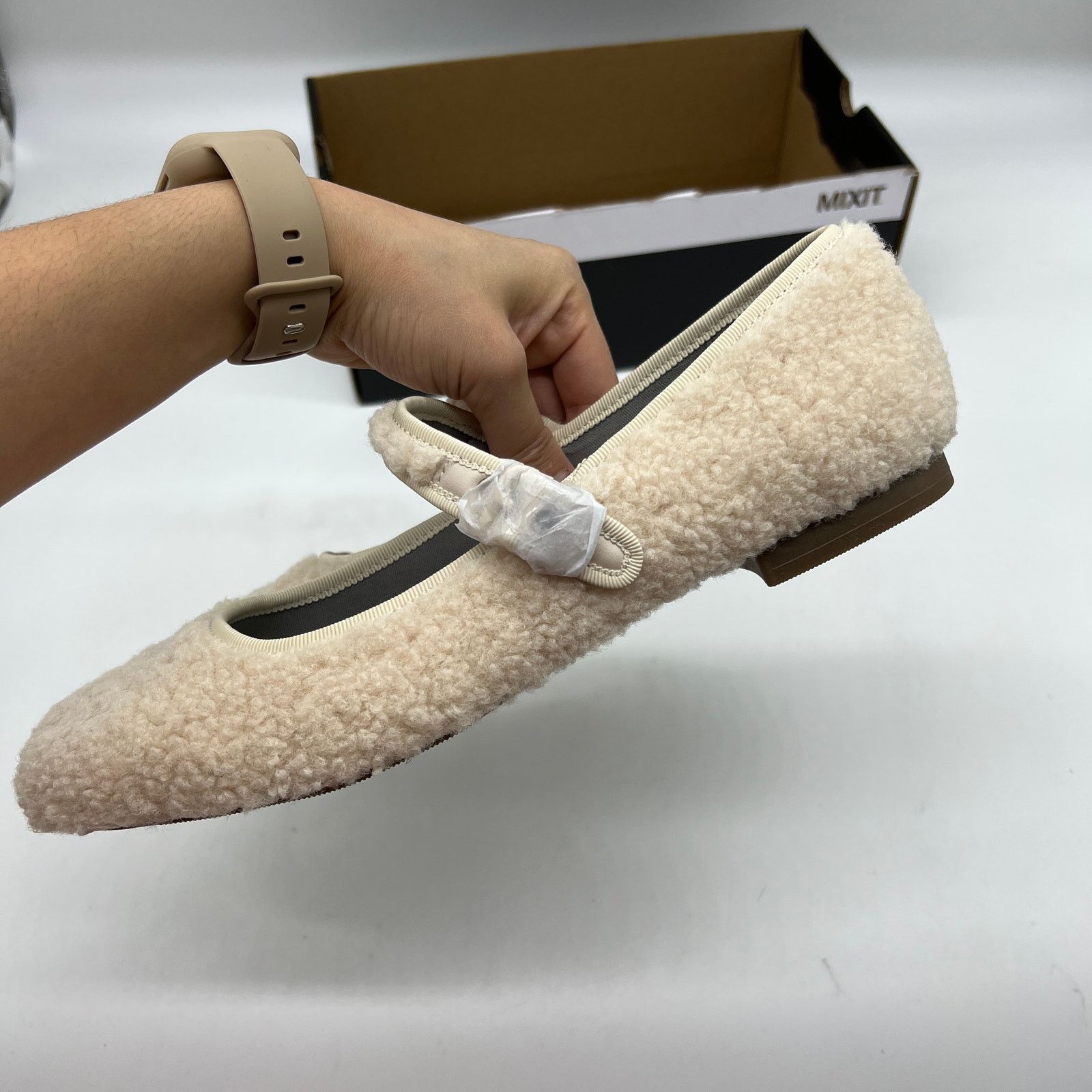 Other MIXIT Pamer Women Casual Flat Closed Toe Cream Size 8.5M Size US 8.5 / IT 38.5 - 8 Thumbnail