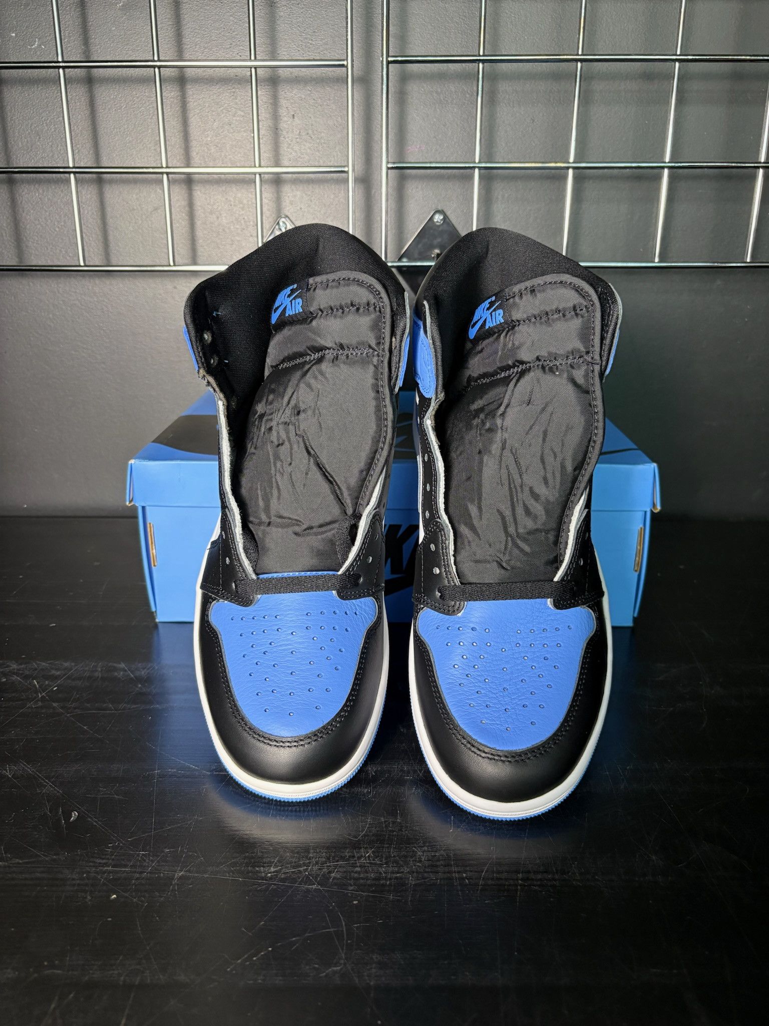 Jordan Brand Air Jordan 1 Retro High OG "UNC Toe" - Size 10.5 Size US 10.5 / EU 43-44 - 3 Thumbnail