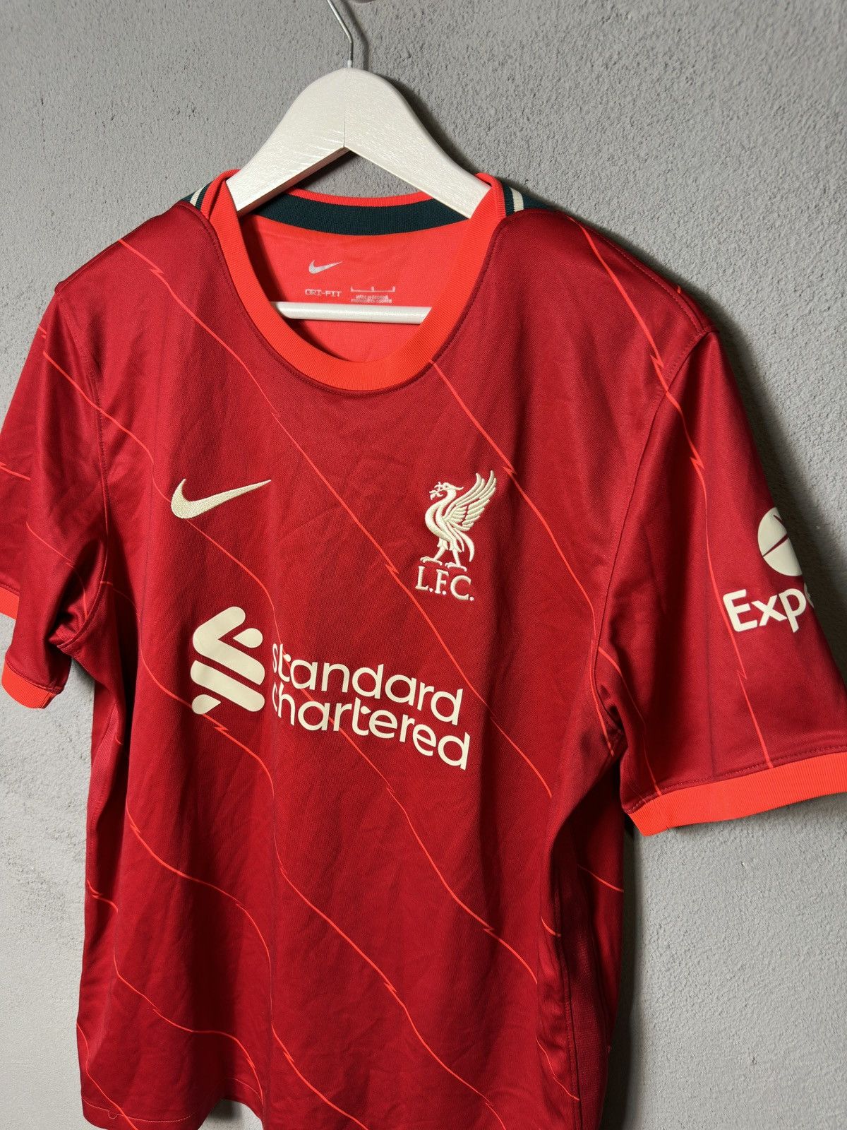 Nike LIVERPOOL 2021 2022 HOME FOOTBALL SHIRT SOCCER JERSEY NIKE Size US L / EU 52-54 / 3 - 2 Thumbnail