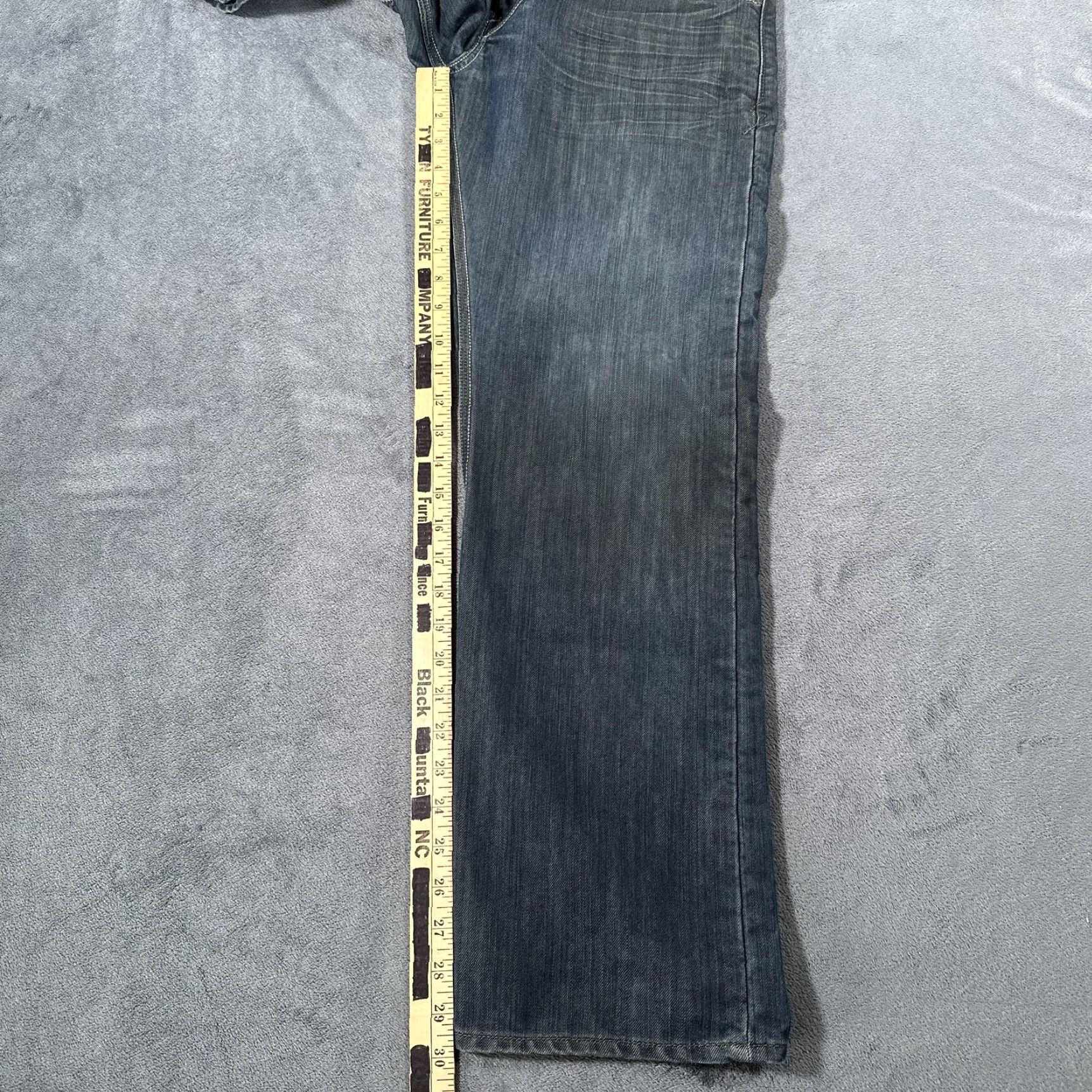 Levi's Levi's 514 Jeans Mens 32x29 Slim Straight Blue Denim Flap Back Pockets Zip Fly Button Zip Cambodia Levi's 500 Series 514 Model 32 Medium/Dark Blue Size US 32 / EU 48 - 4 Thumbnail
