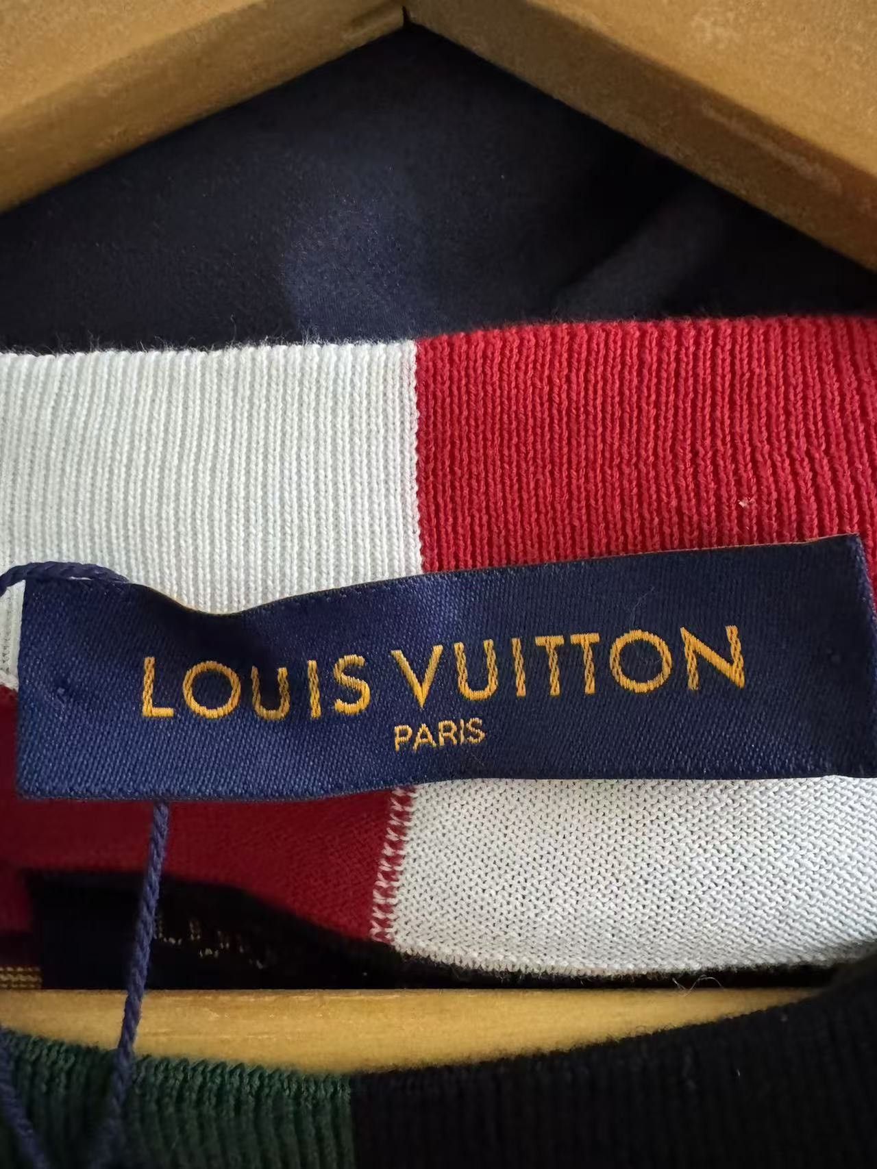 Louis Vuitton Louis Vuitton Colored checkerboard patchwork sweater size 4 Size US XXL / EU 58 / 5 - 3 Thumbnail