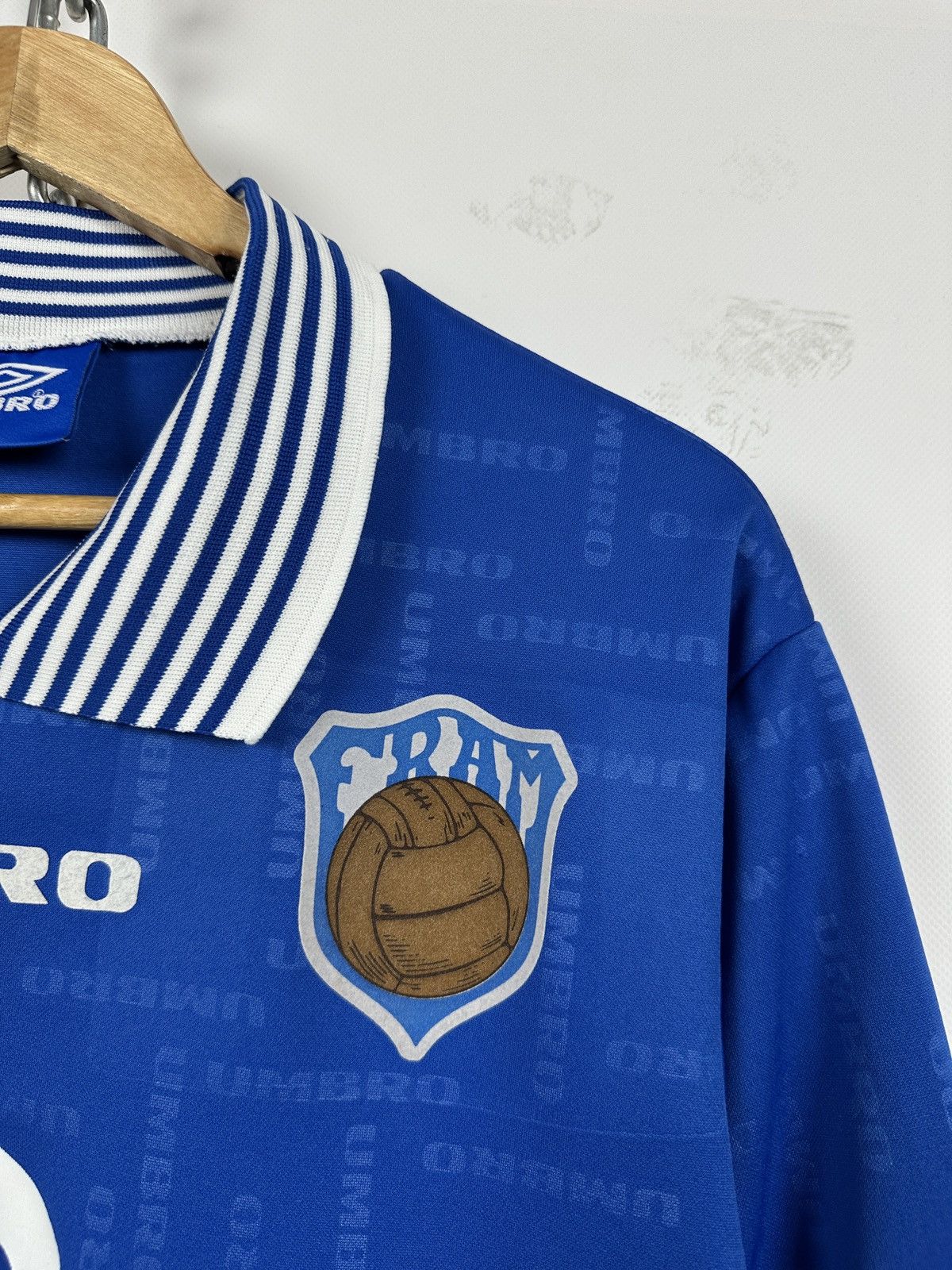 Umbro 1995/96 Vintage Fram Reykjavik Rare Home Soccer Jersey Size US XL / EU 56 / 4 - 9 Thumbnail