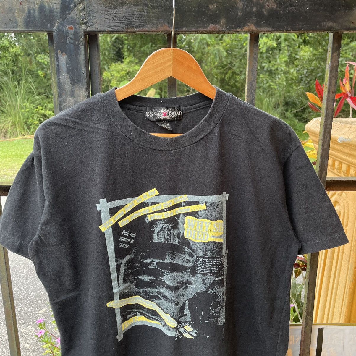 Untitled Artworks 🔥Vintage 90s EsseXroad Graphic Of Punk Violence Tee Size US L / EU 52-54 / 3 - 4 Thumbnail
