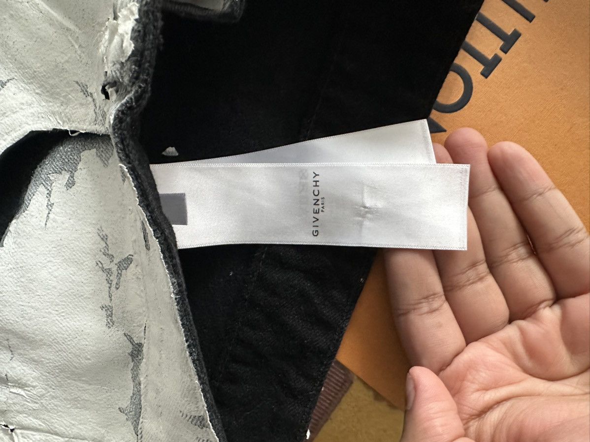 Givenchy Givenchy white Painted Jeans Size US 34 / EU 50 - 12 Thumbnail