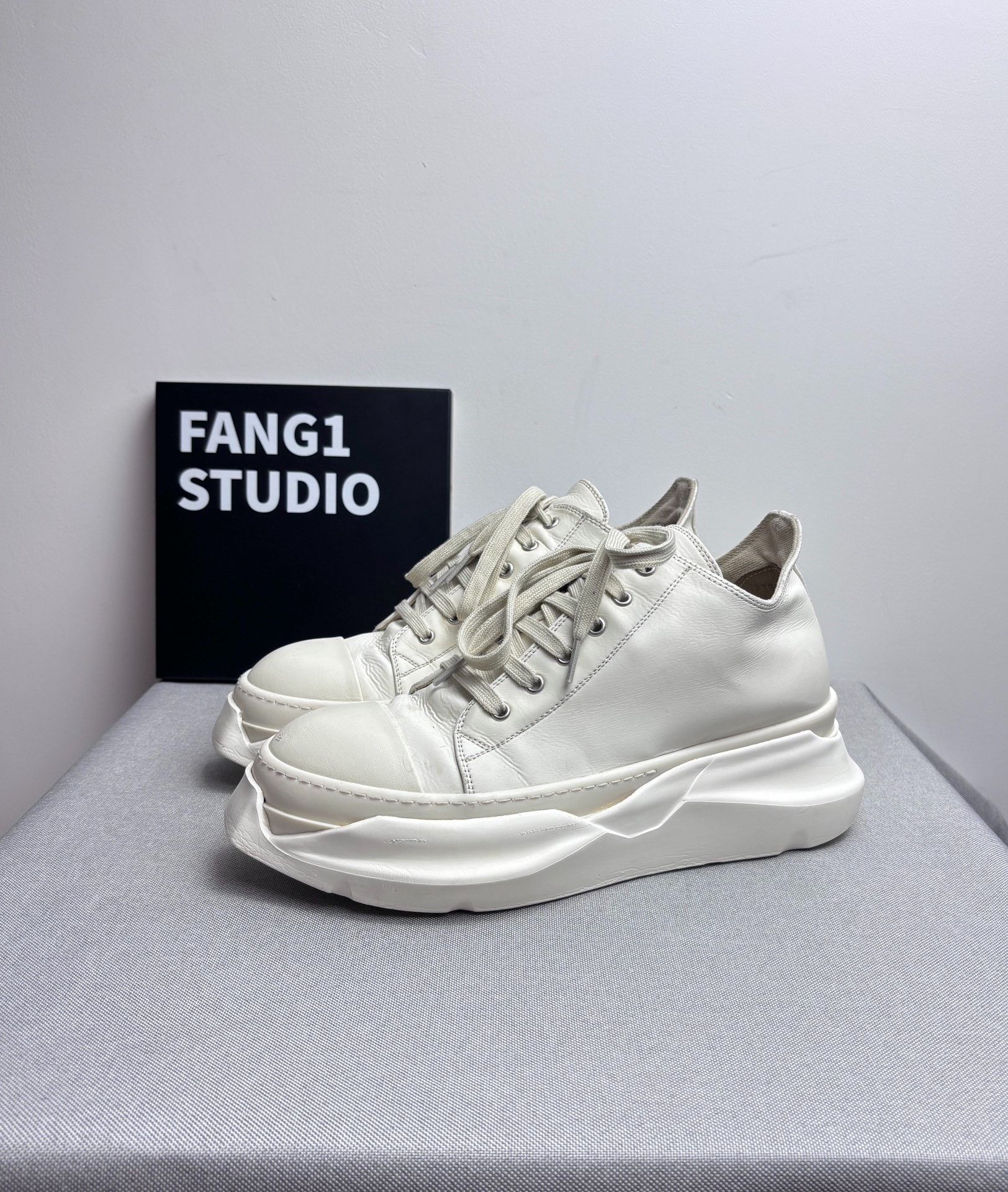 Rick Owens Rick Owens Lowtop Sneakers 10 Men Size US 10 / EU 43 - 1 Thumbnail
