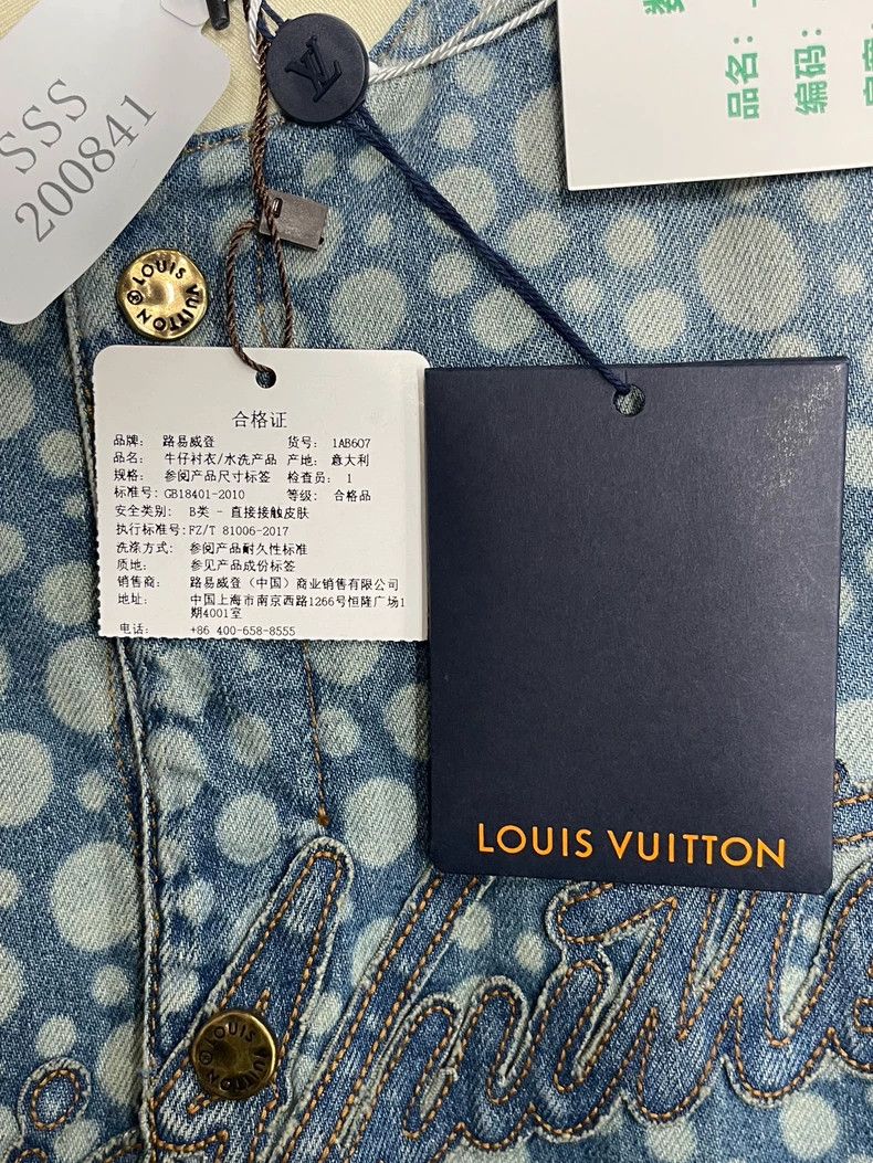 Louis Vuitton Louis Vuitton Yayoi Kusama Polka Dot Denim Baseball Shirt Size US XL / EU 56 / 4 - 8 Thumbnail