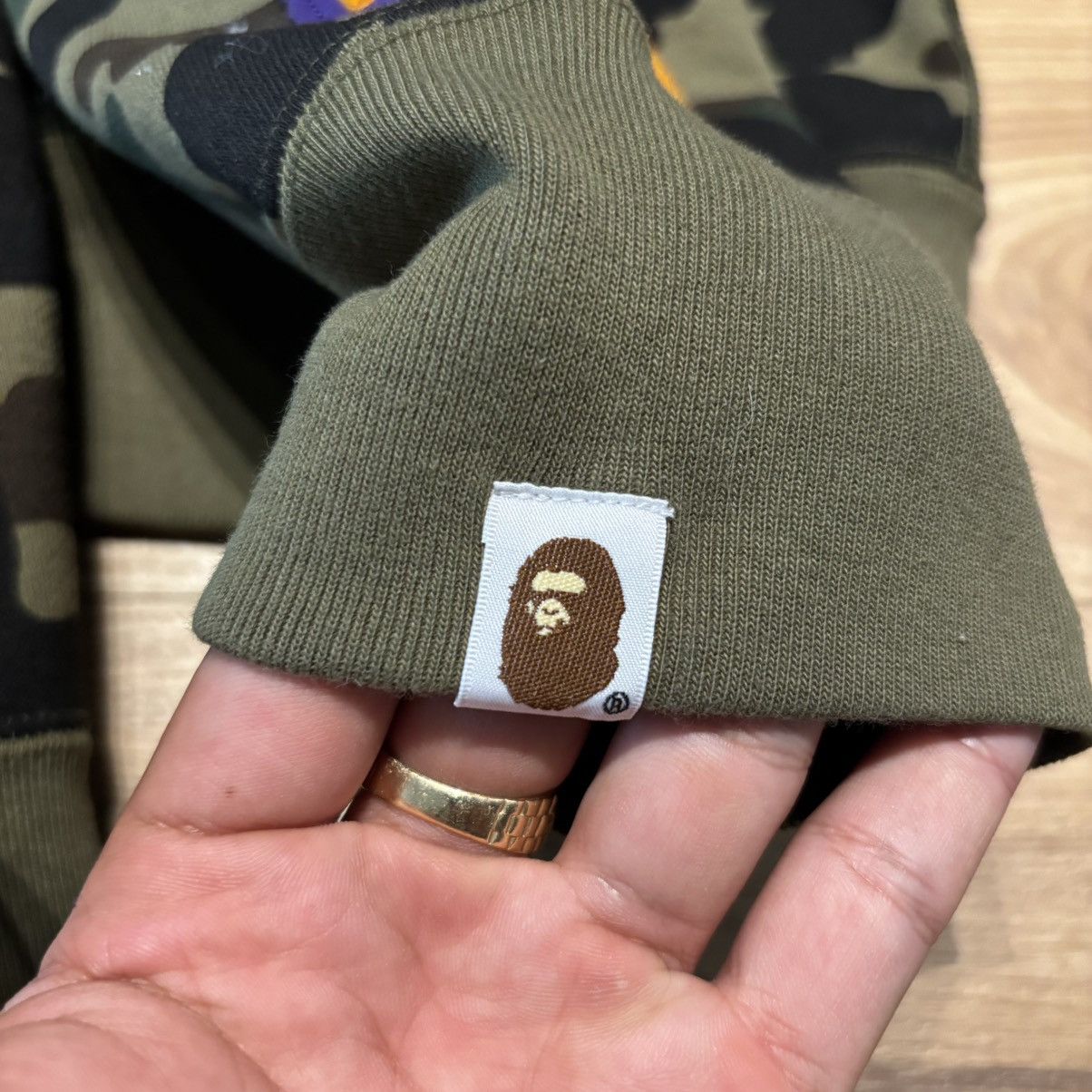 Bape Bape 1st Camo Shark Crewneck Size US XXL / EU 58 / 5 - 6 Thumbnail