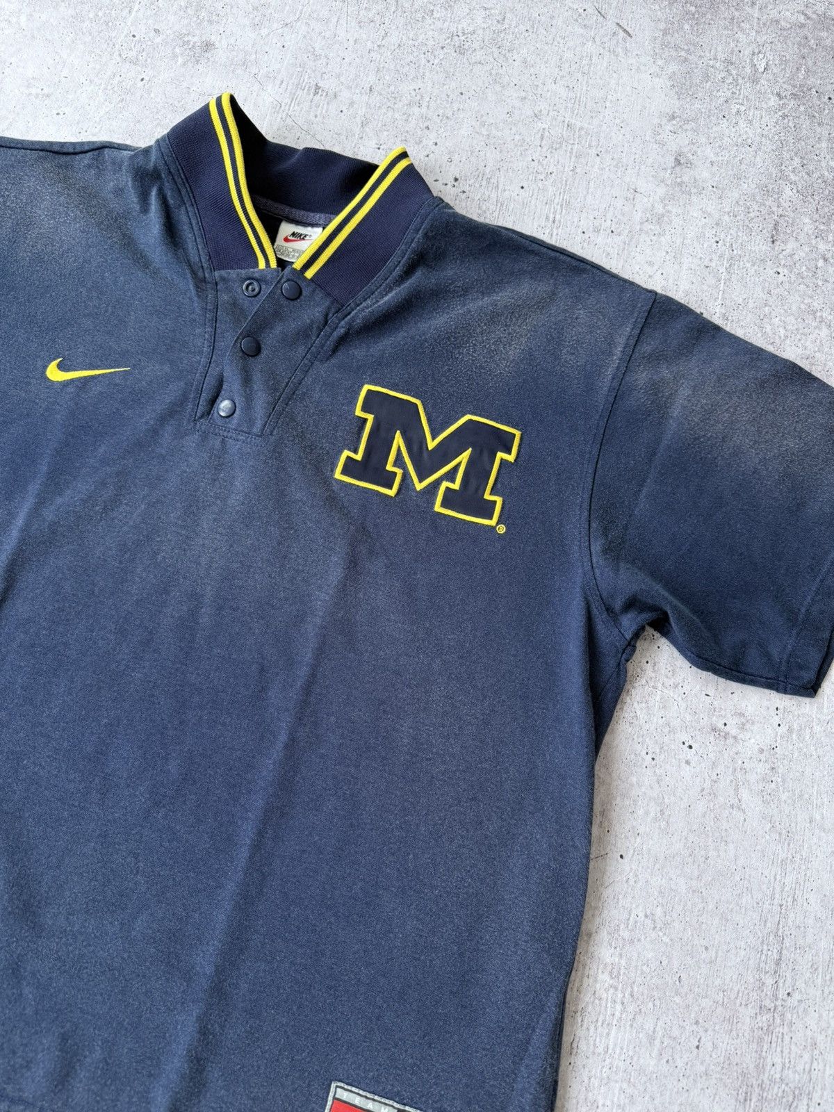 Nike × Vintage Nike vintage Michigan Wolverine Warm Up Shirt Size US XL / EU 56 / 4 - 7 Thumbnail