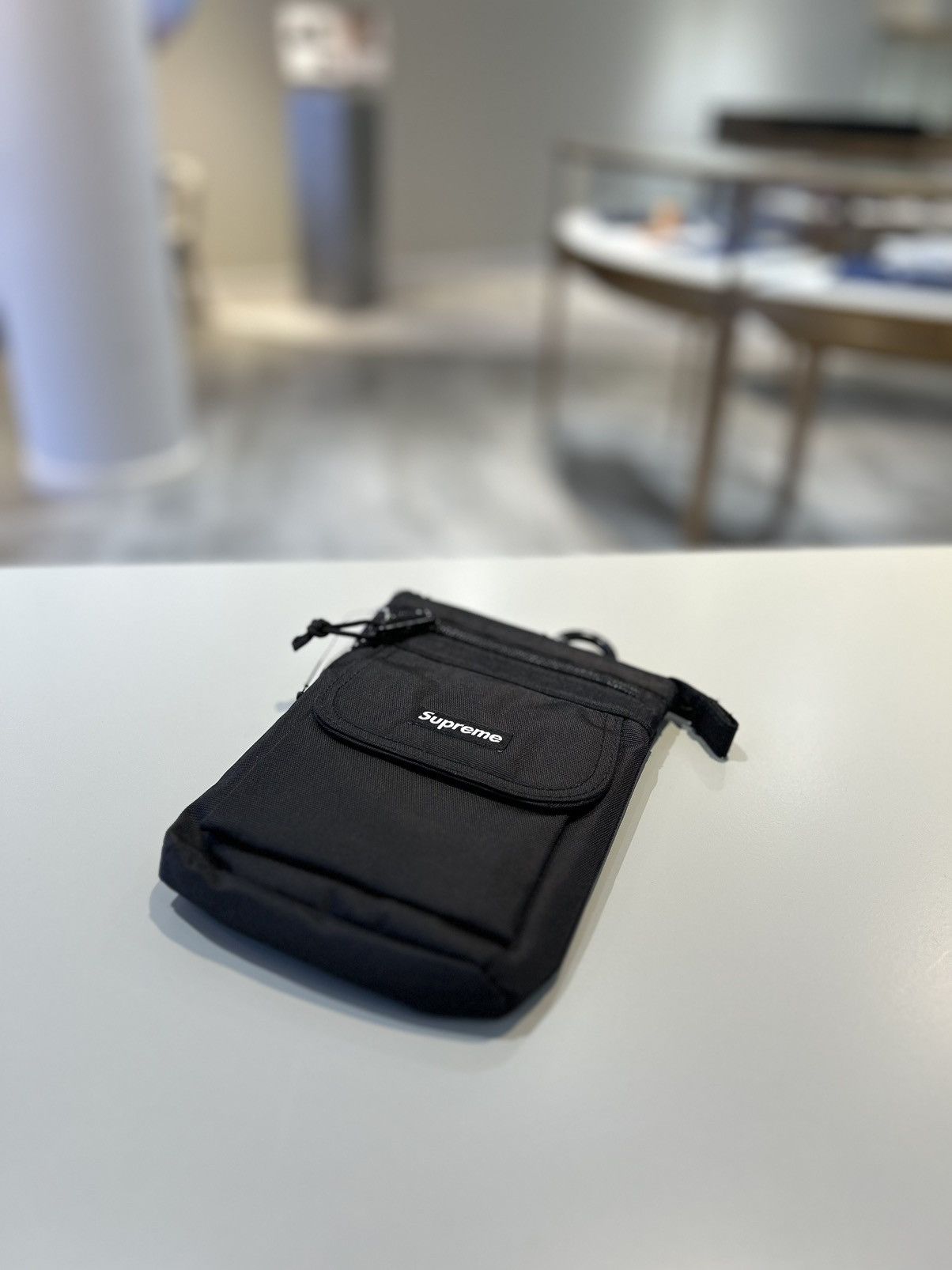 image of Supreme Shoulder Bag Black (Fw19), Men's
