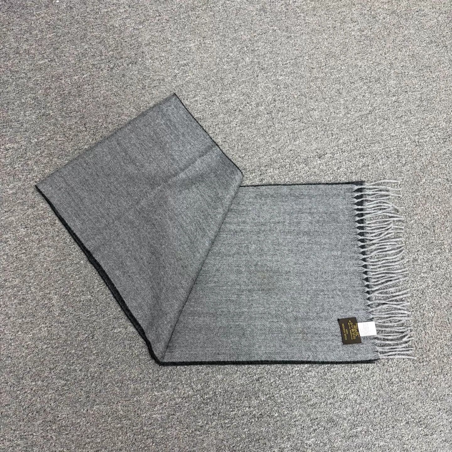 Louis Vuitton LV Gradient Monogram Wool Scarf 200x37cm 99 New Size ONE SIZE - 2 Thumbnail