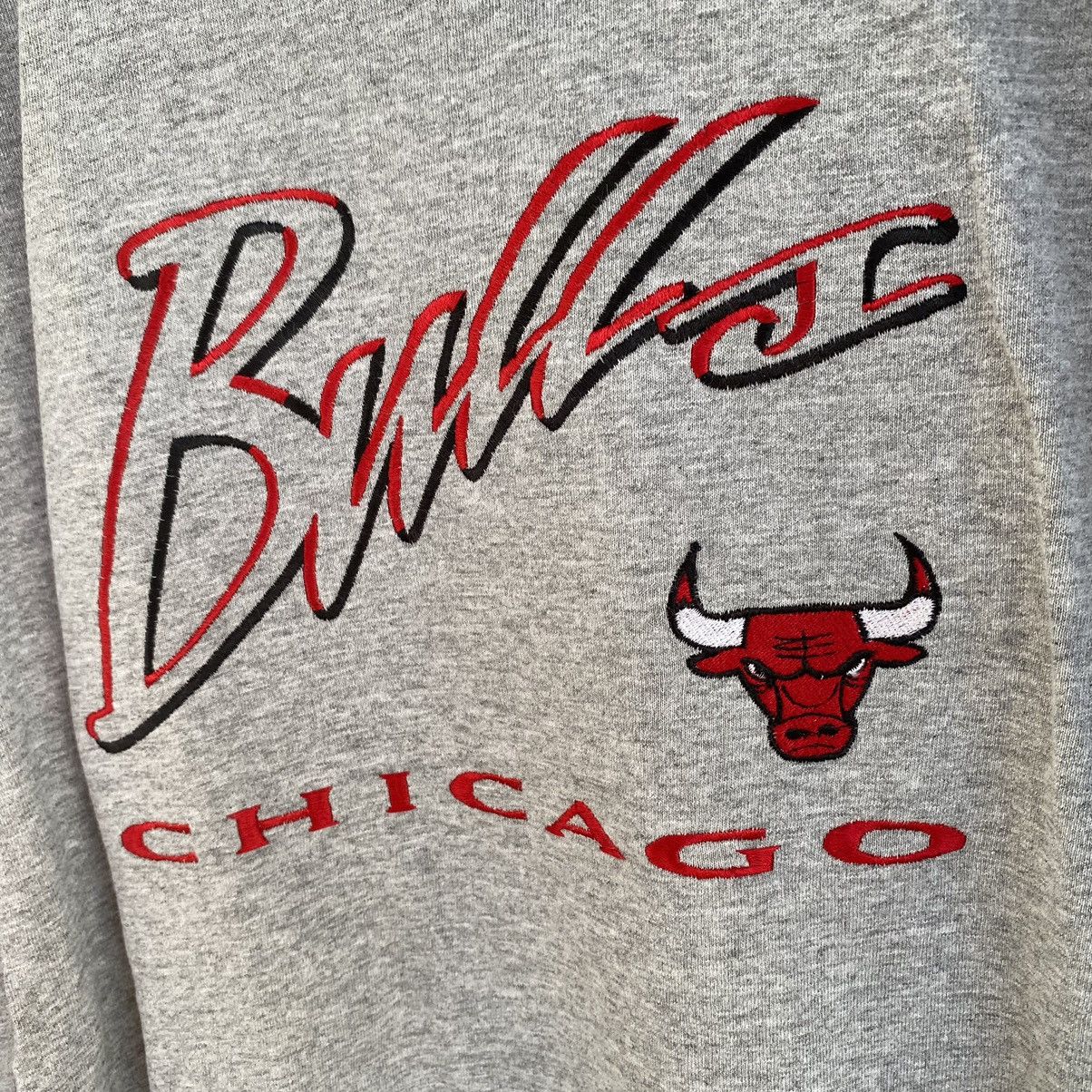 Nutmeg Vintage Bulls T Shirt Lee Sport Large Gray 90s Embroidered Size US L / EU 52-54 / 3 - 3 Thumbnail