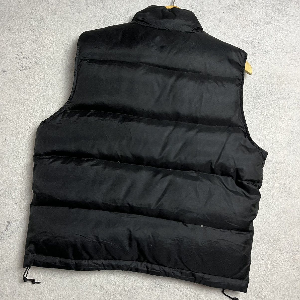 Vintage Vintage Bitch Skateboard Vest Puffer Jacket Size US L / EU 52-54 / 3 - 4 Thumbnail