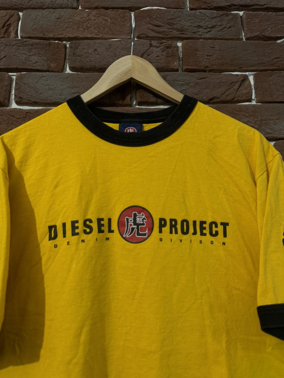 Diesel Y2K Diesel Japan Avant Garde Tshirt Logo Streetwear L Yellow Size US L / EU 52-54 / 3 - 3 Thumbnail