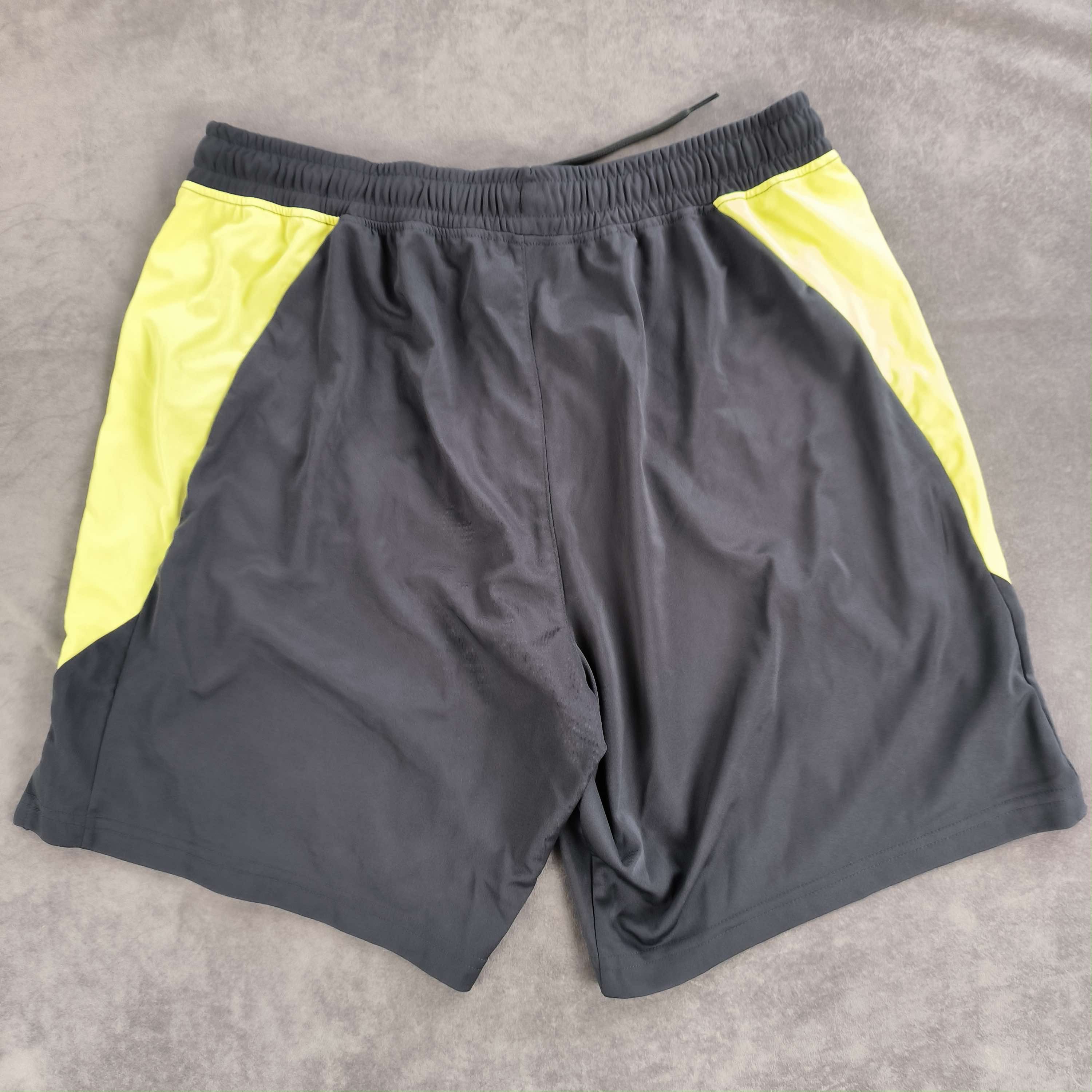 Castore Everton Castore football shorts size M Size US 32 / EU 48 - 2 Thumbnail