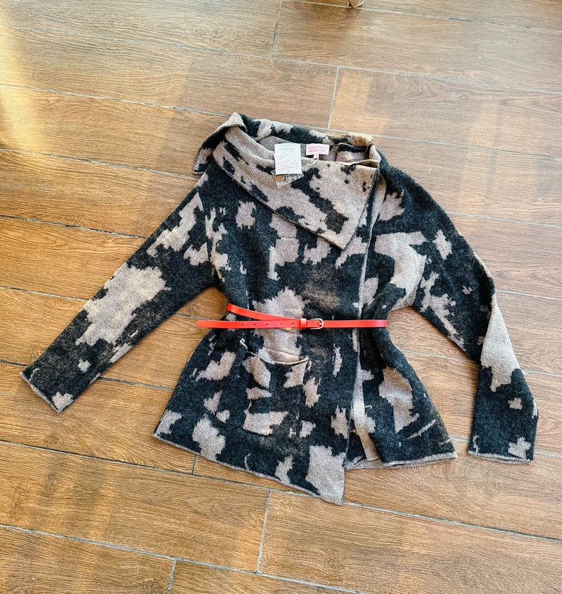 Vivienne Westwood Vivienne Westwood size2 A crooked sweater coat Size M / US 6-8 / IT 42-44 - 5 Thumbnail