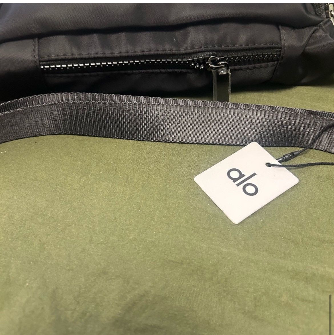 Alo Yoga Alo yoga fanny pack Size ONE SIZE - 11 Thumbnail