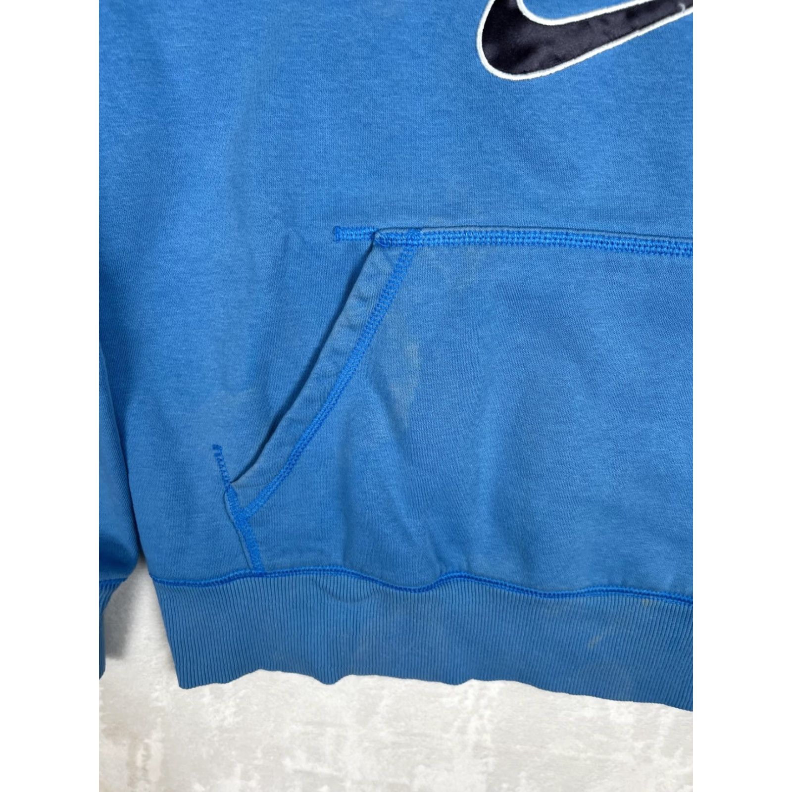 Nike VINTAGE Nike Hoodie Sweatshirt Mens M Blue Pullover Spell Out Swoosh 90s Sports Graphic Print Pockets Hooded Size US M / EU 48-50 / 2 - 3 Thumbnail