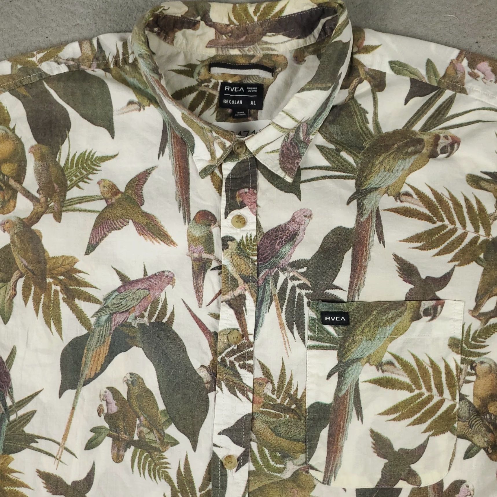 RVCA RVCA Shirt Mens XL Green Parrot Print Button-Up Short Sleeve Casual Cotton Size US XL / EU 56 / 4 - 2 Thumbnail