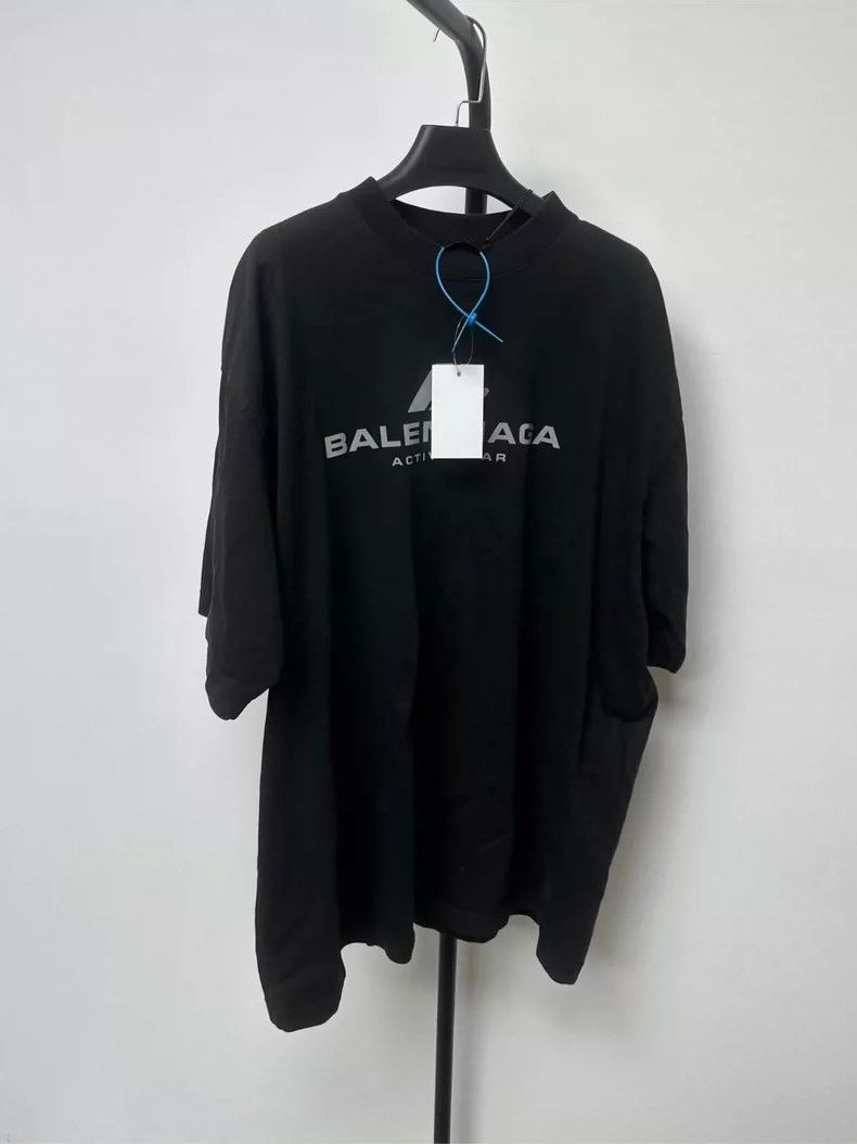 Balenciaga Balenciaga Reflective logo short sleeve T-shirt Size US XL / EU 56 / 4 - 1 Thumbnail