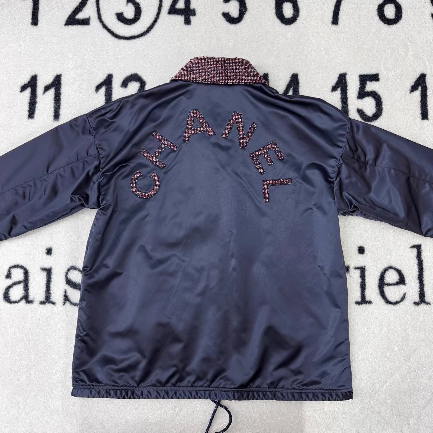 Chanel Chanel Satin Contrast Burgundy Woven Jacket Q10 Size US L / EU 52-54 / 3 - 3 Thumbnail