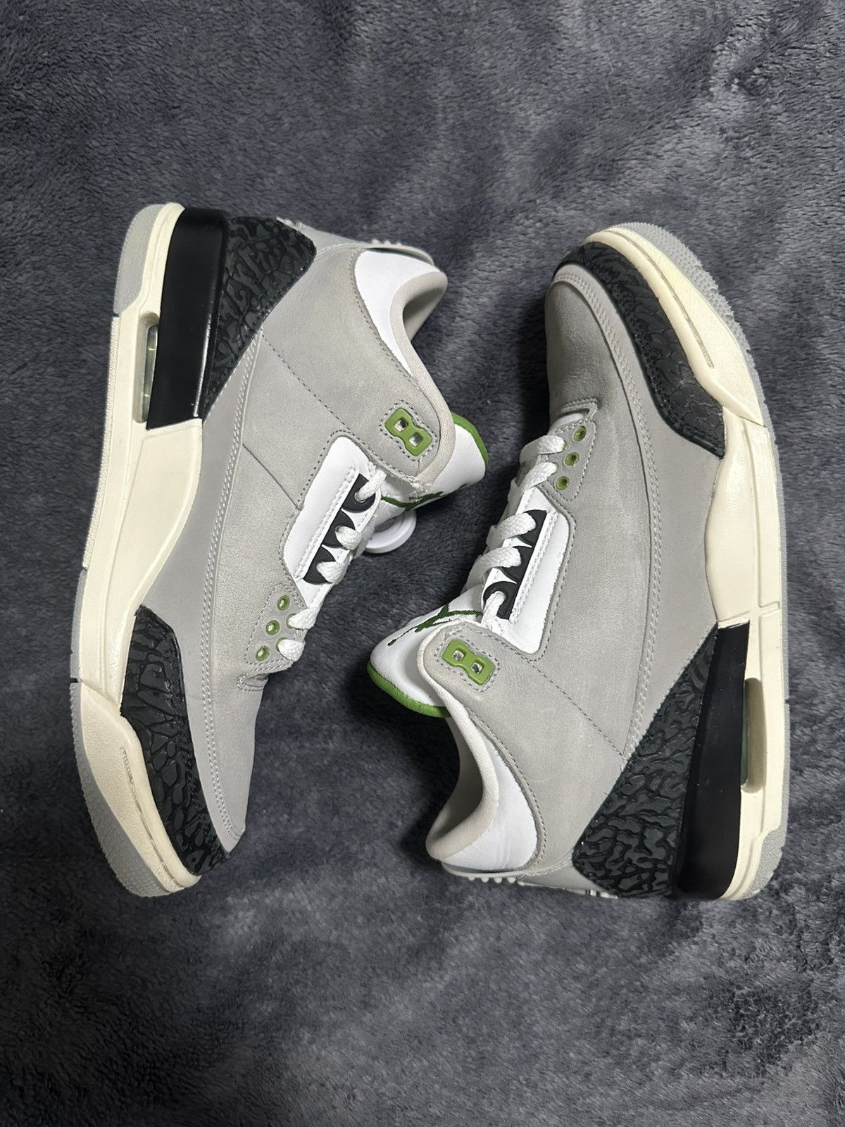 Jordan Brand × Nike ‼️‼️MUST GO‼️‼️Air Jordan 3 Retro Chlorophyll M US8.5 Size US 8.5 / EU 41-42 - 2 Thumbnail
