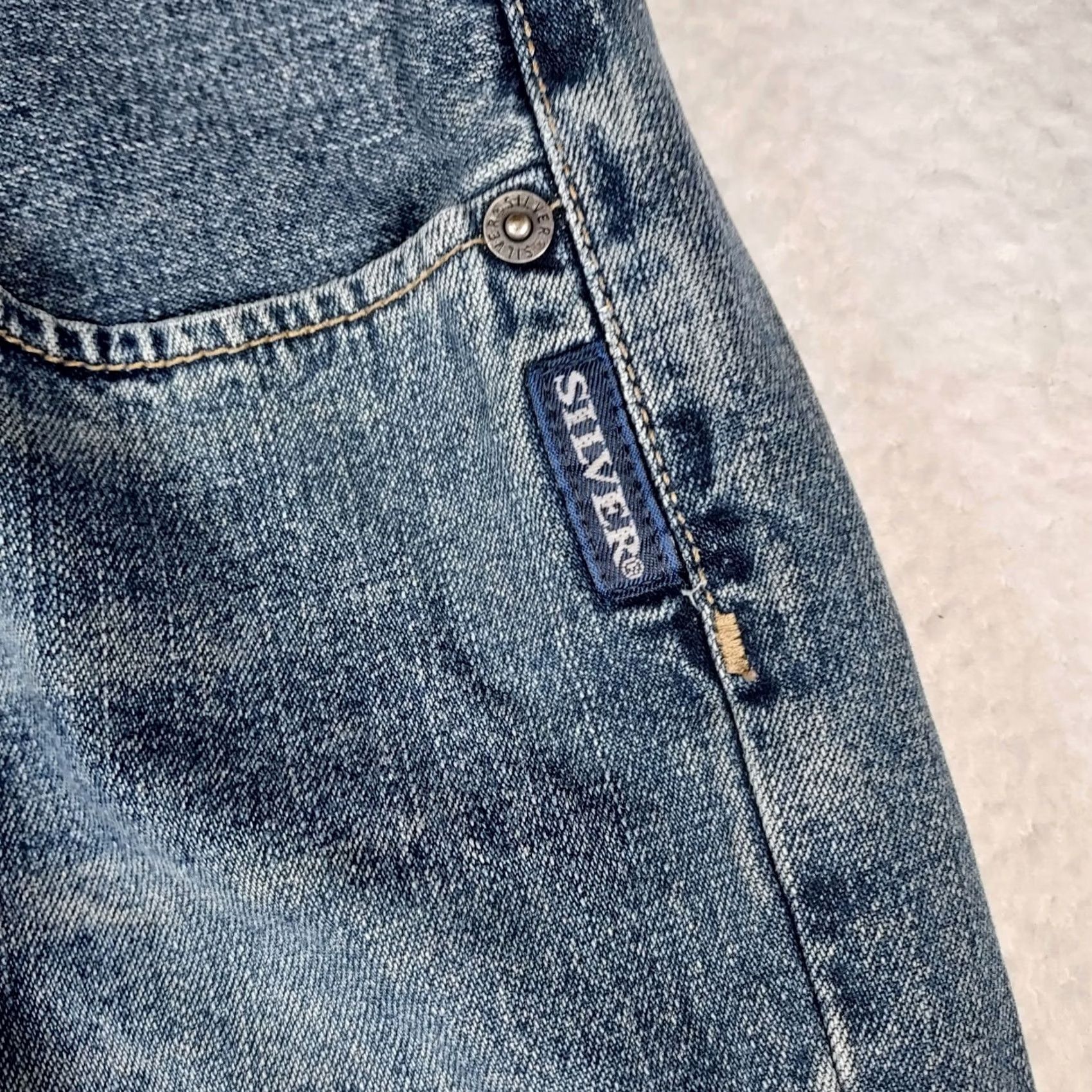 Silver Jeans Co. Silver Jeans Gordie Men’s Jeans 31x32 Relaxed Fit Medium Wash Denim Blue 5-Pocket Logo Straight Modern N/A Size US 31 - 4 Thumbnail