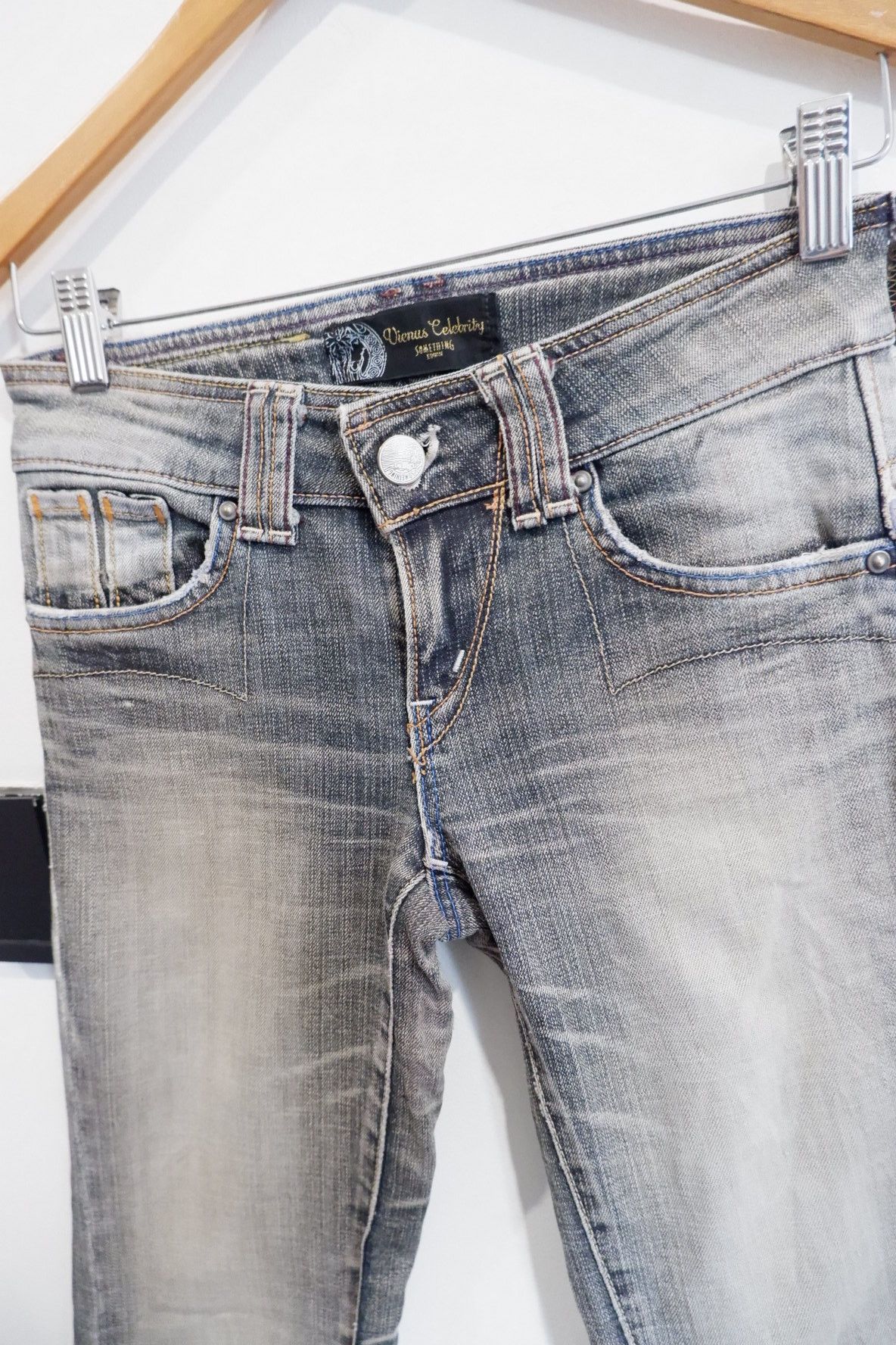 If Six Was Nine Vintage Y2K Vienus Flared Distressed Low Rise Jeans Size US 26 / EU 42 - 3 Thumbnail