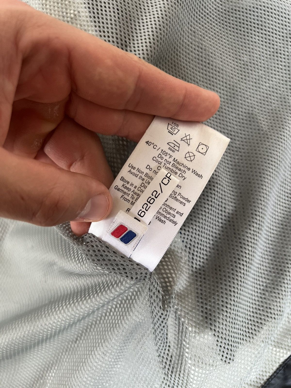 Berghaus × Goretex Berghaus Packable Gore Tex Waterproof Shell Gorpcore Jacket Size US L / EU 52-54 / 3 - 17 Thumbnail