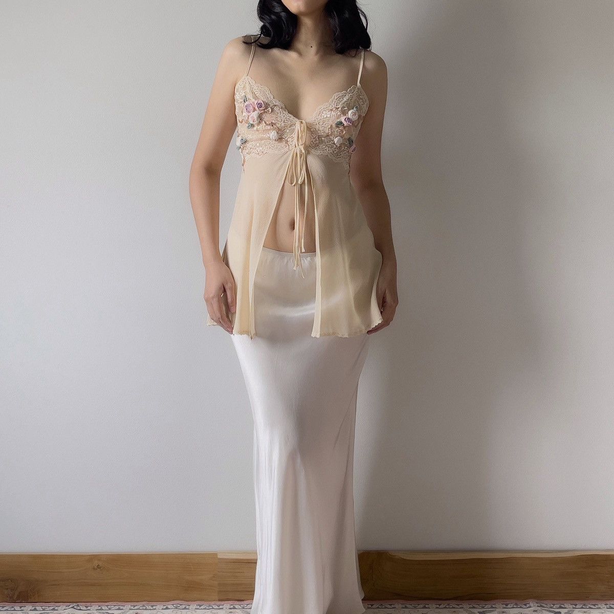 Victoria's Secret Victoria’s Secret Cream Silk Chiffon Camisole (S) Size S / US 4 / IT 40 - 5 Thumbnail