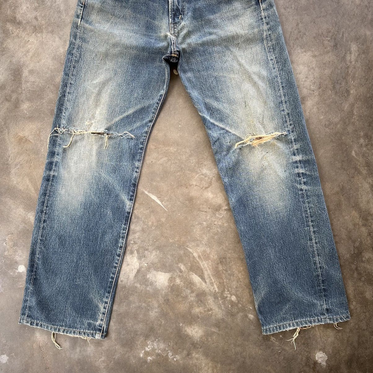Japanese Brand Vintage Edwin 505x Distressed Faded Denim Jean Pant W29 Size US 29 - 2 Thumbnail