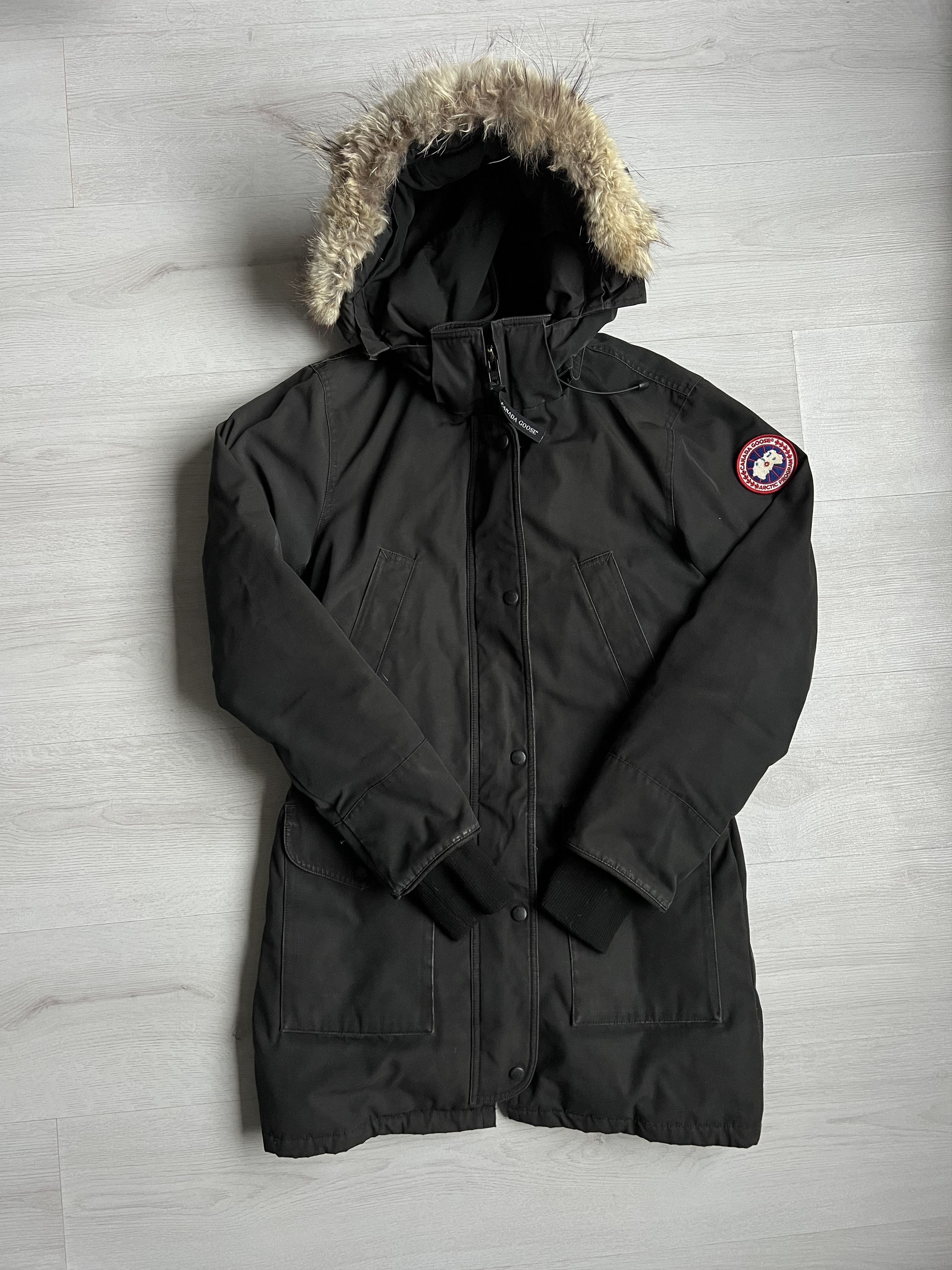 image of Canada Goose Ladies Trillium Parka - Black 6550L R Down, Women's (Size Small)