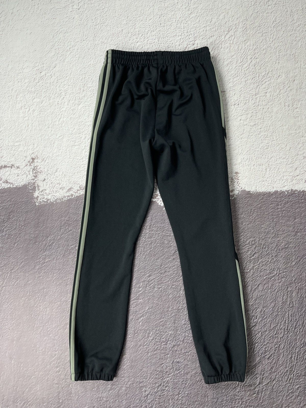 Adidas Adidas Yeezy Calabasas Kanye West Track Pants Luna/Wolves XS Size US 28 / EU 44 - 11 Thumbnail