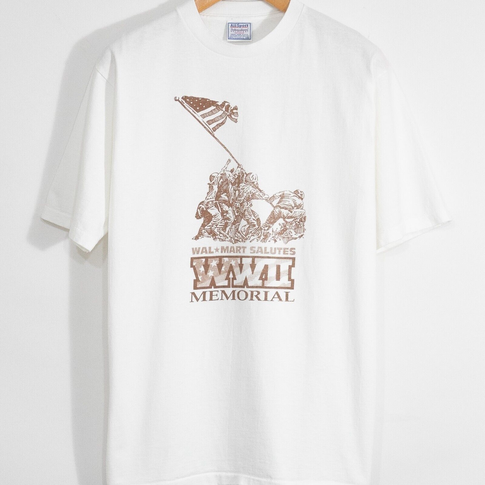 Vintage Vintage 90s WW2 Veterans T Shirt L - Iwo Jima Raising Flag Size US L / EU 52-54 / 3 - 2 Thumbnail