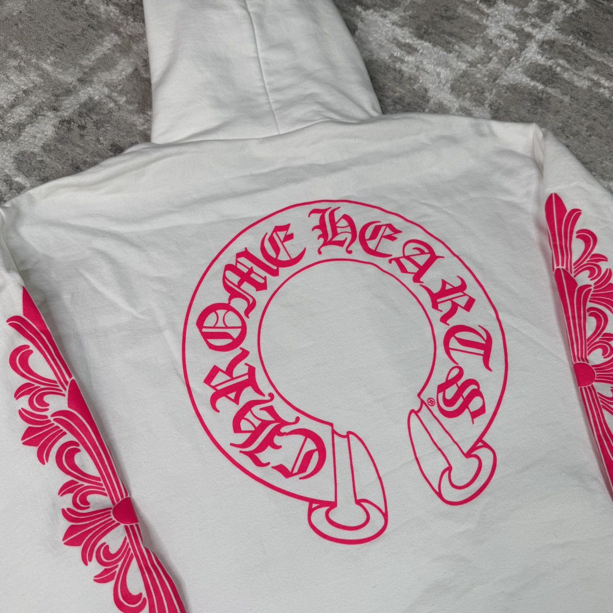 Chrome Hearts Pink floral horseshoe pullover hoodie Size US S / EU 44-46 / 1 - 5 Thumbnail