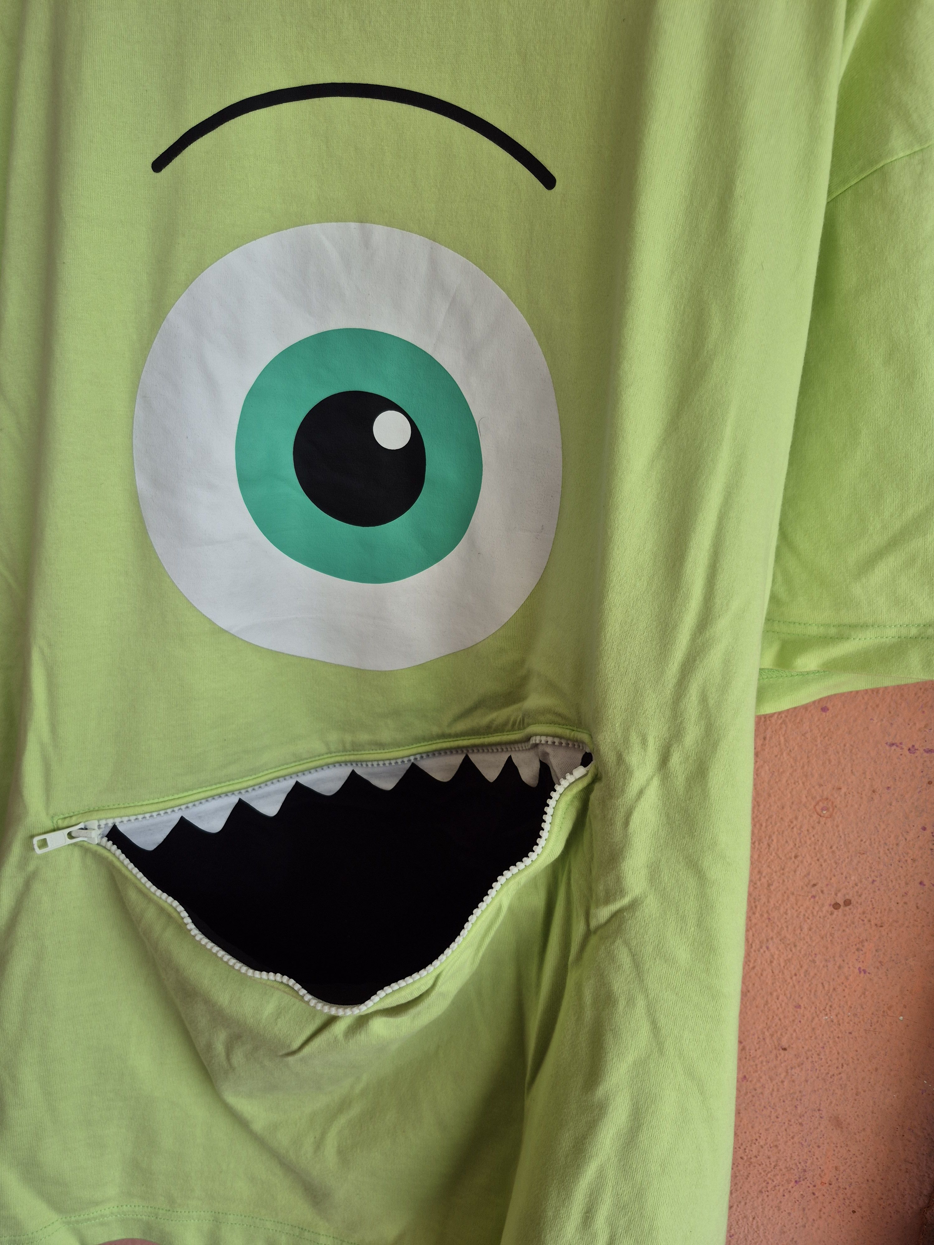 Disney 🔥 Disney Monster University Big Logo Pocket Tee Cartoon Size US M / EU 48-50 / 2 - 5 Thumbnail