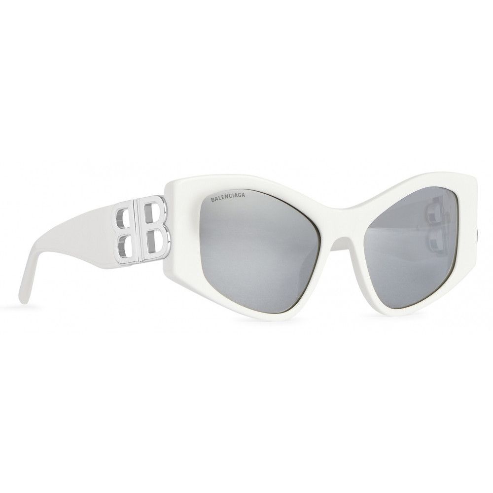 o1in1g1024 Size : OS / Frame Sunglasses in White