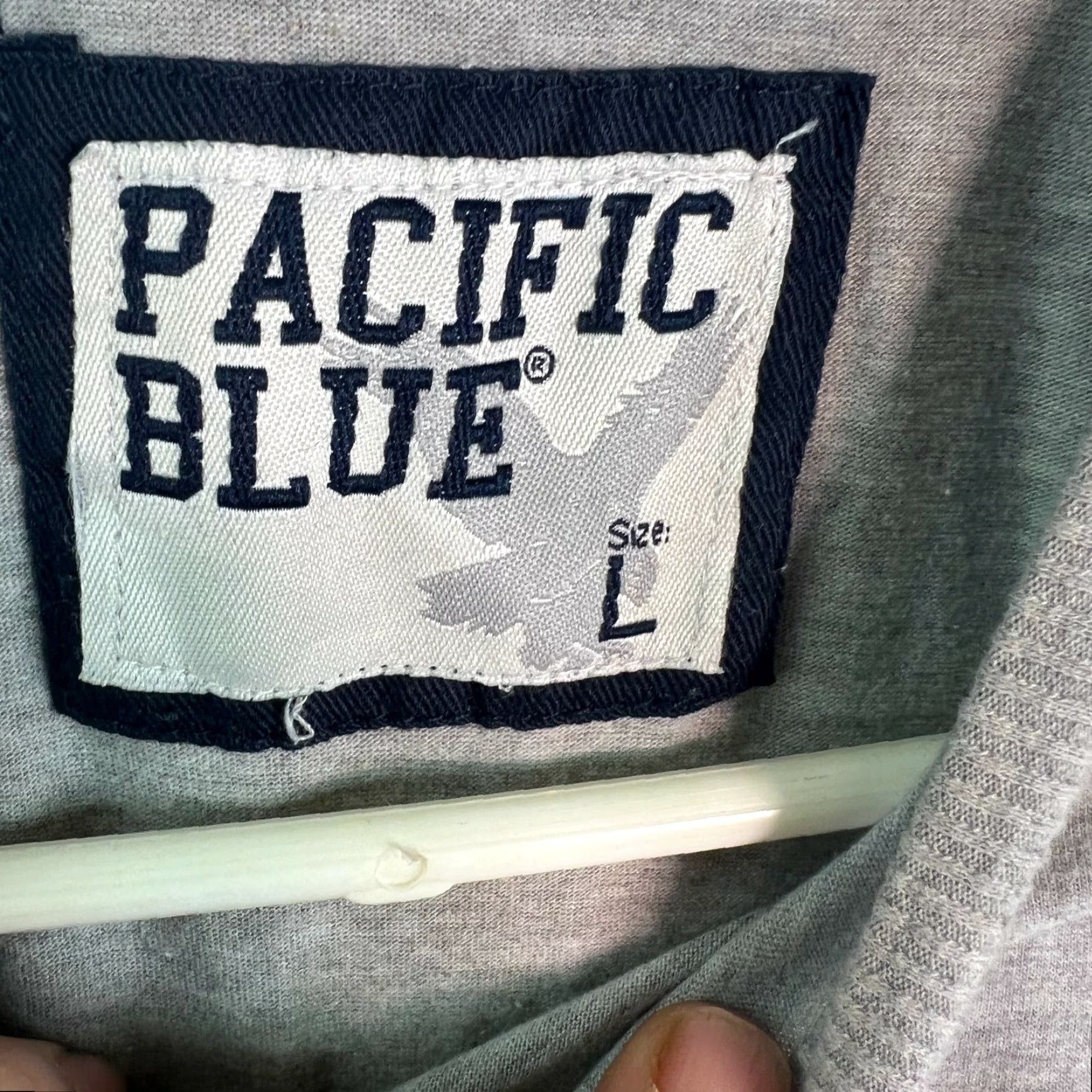 Vintage VINTAGE Pacific Blue T Shirt Mens Graphic Short Sleeve Crew Neck Size L Gray Size US L / EU 52-54 / 3 - 6 Thumbnail