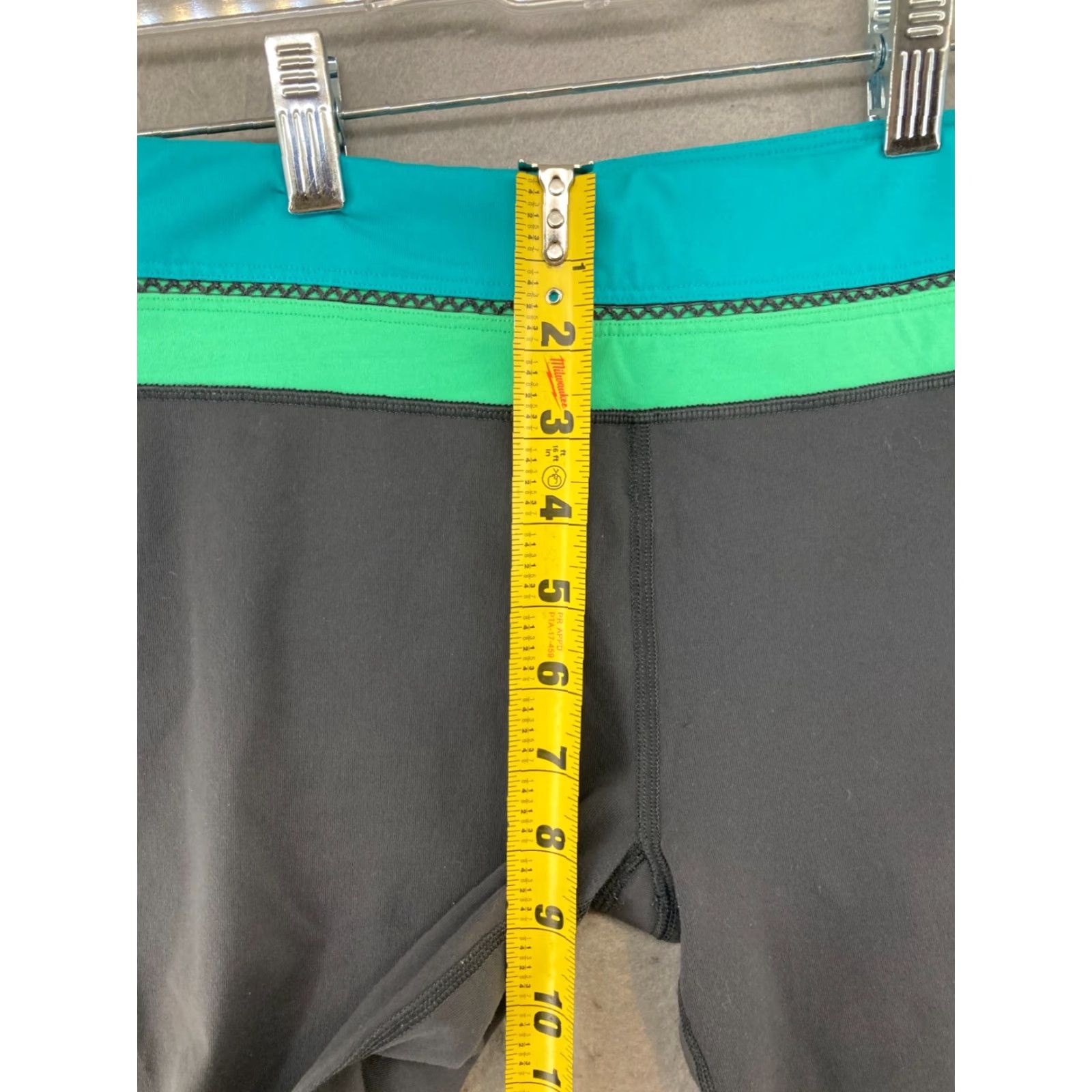 Victoria's Secret VSX Yoga Pants Womens Small Crop Black Nike? Size 28" / US 6 / IT 42 - 4 Thumbnail
