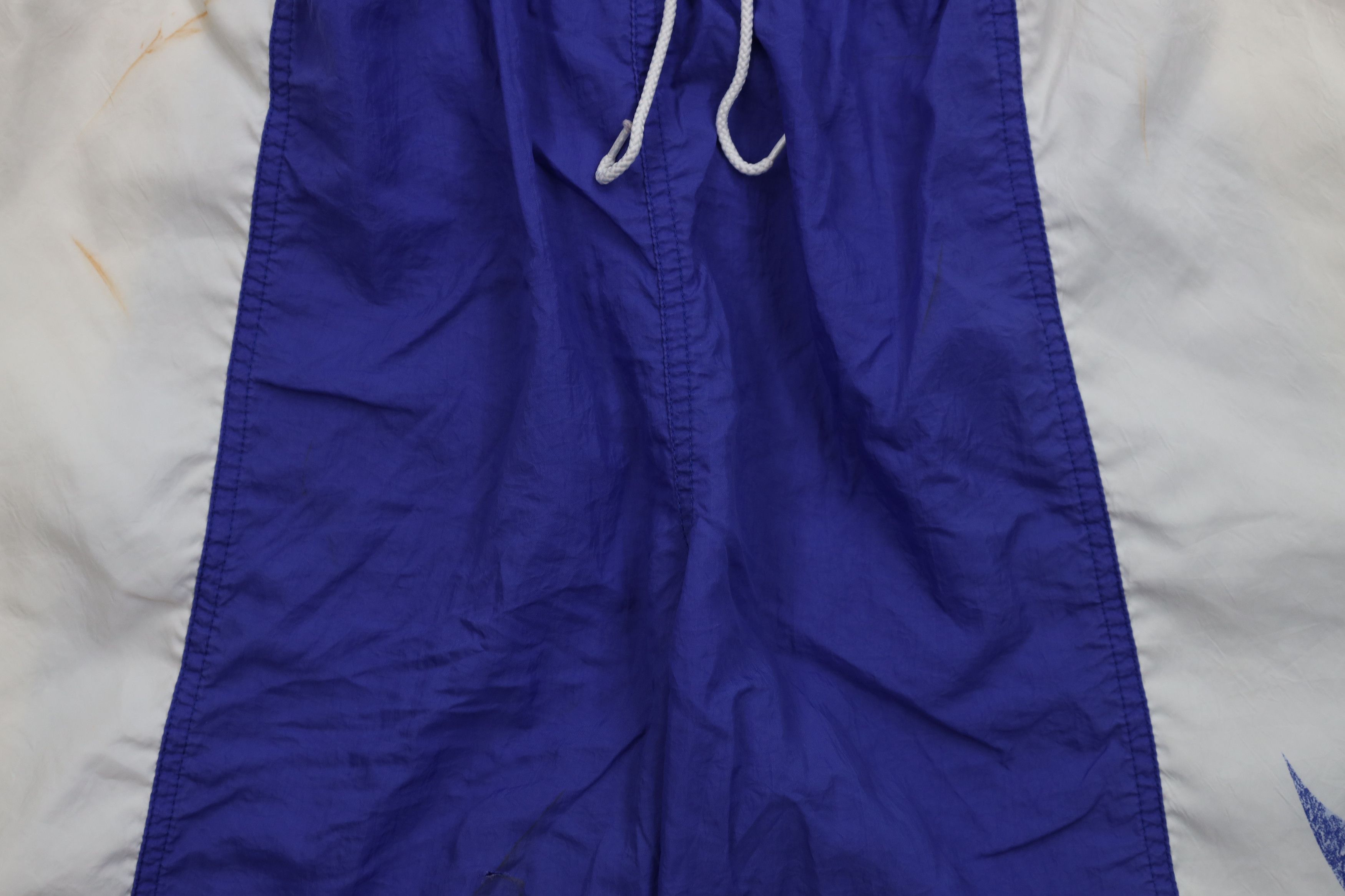 Nike Vintage 90s Nike Big Swoosh Running Jogging Soccer Shorts Size US 34 / EU 50 - 3 Thumbnail