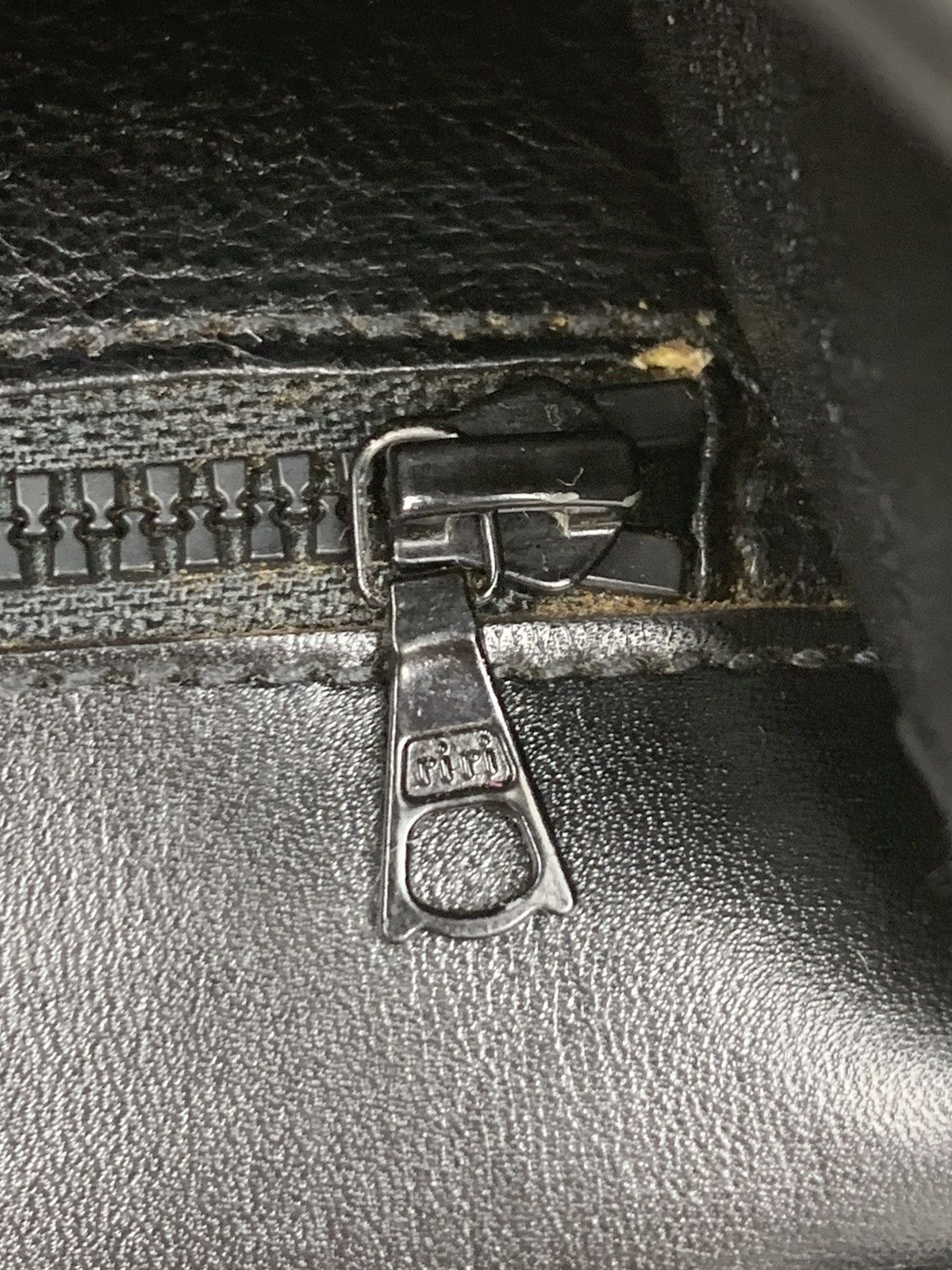 Celine Authentic Vintage CELINE Shoulder Bag Black Leather Size ONE SIZE - 13 Thumbnail