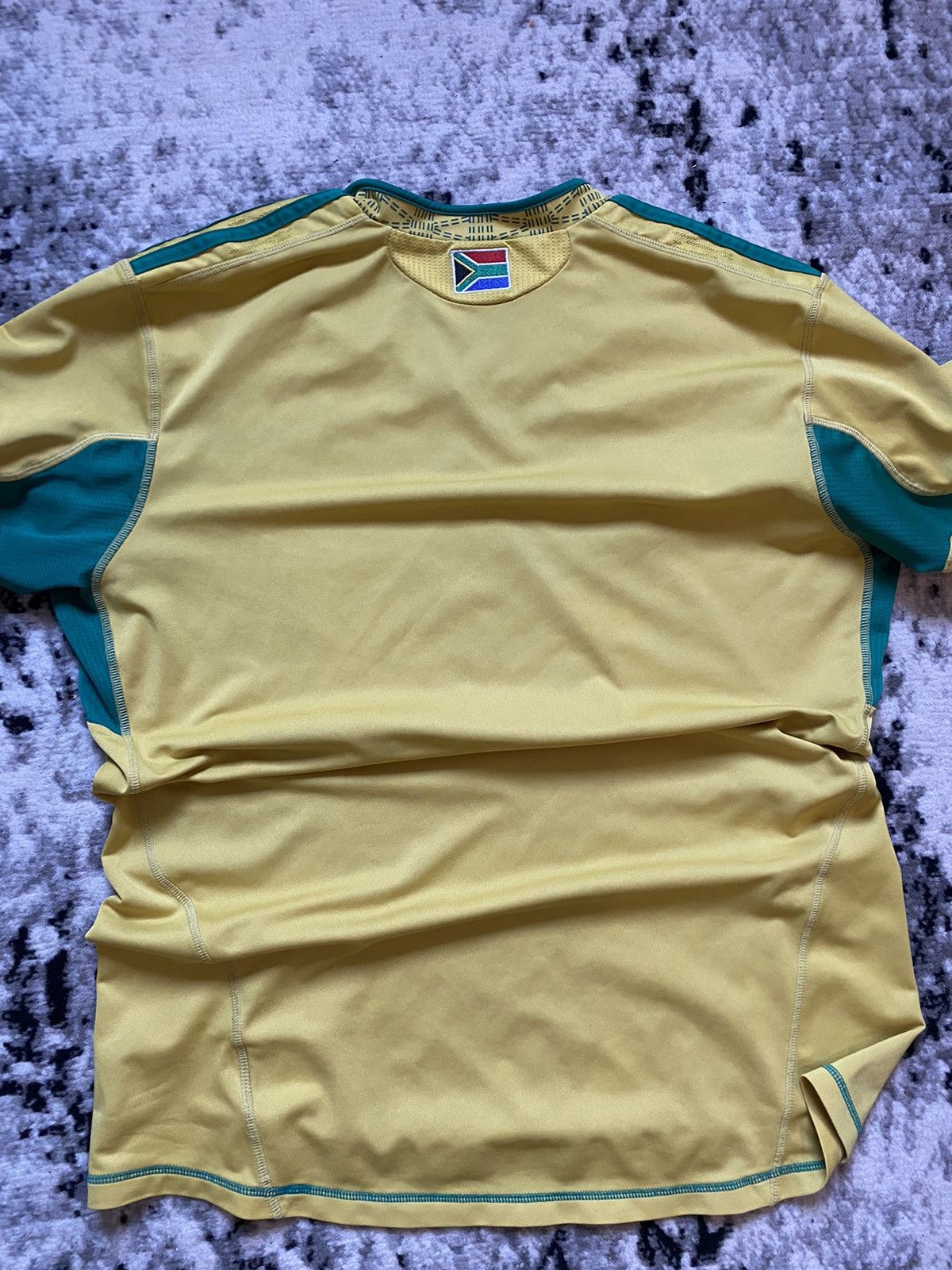 Adidas × Vintage 2010 South Africa Adidas Yellow Jersey XL Blockcore Y2k Size US L / EU 52-54 / 3 - 8 Thumbnail
