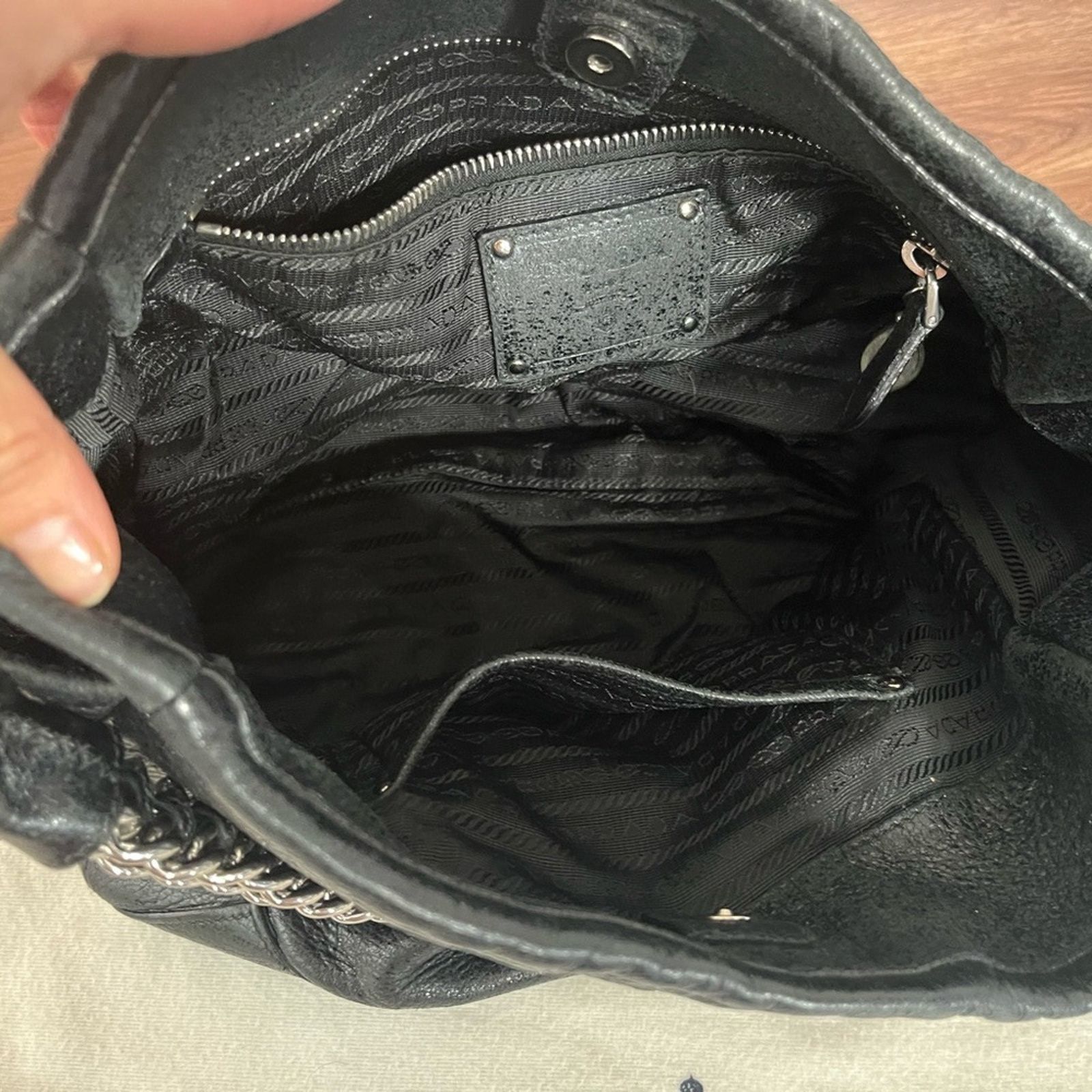 Prada Prada black shimmery leather chain bag Size ONE SIZE - 3 Thumbnail