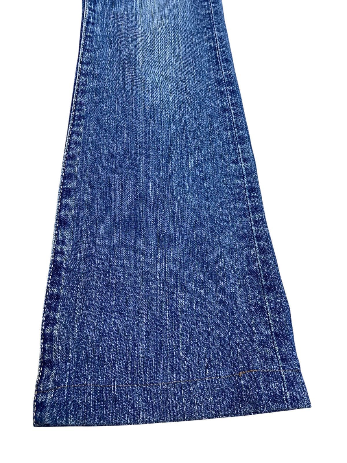 Uniqlo Uniqlo Faded Blue Wash Style Bootcut Jeans Size US 32 / EU 48 - 6 Thumbnail