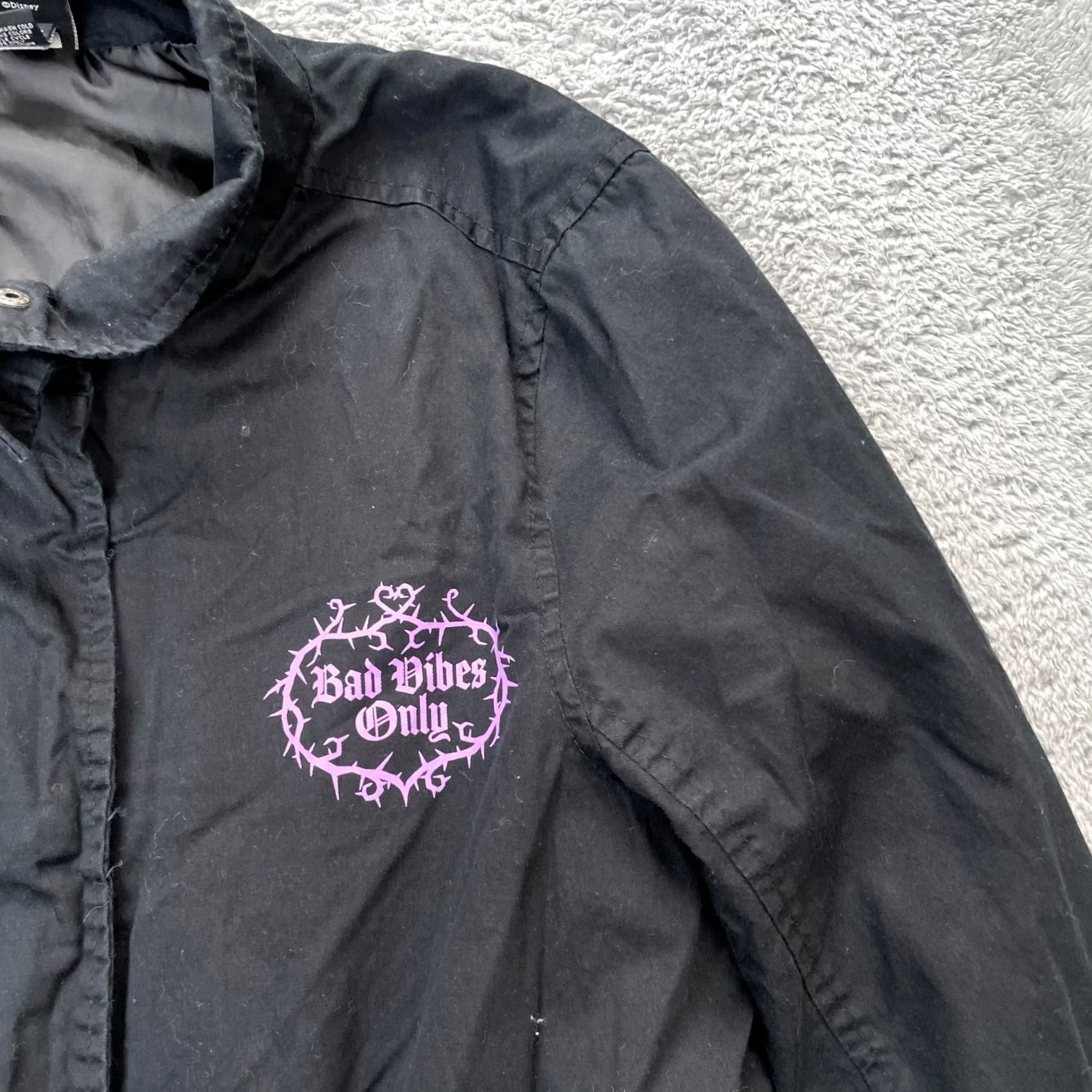 Disney Disney Jacket Womens M Black Villains Skull Graphic Coat Land World Jafar Zip Short Sleeve? Size M / US 6-8 / IT 42-44 - 4 Thumbnail