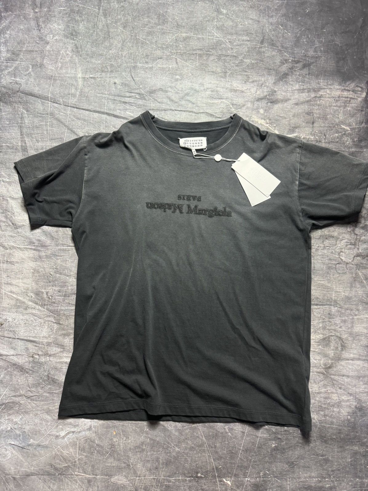 【Maison Margiela】Lettering Logo Short-Sleeve T-Shirt Maison Margiela Maison Margiela Logo letter print slim-fit